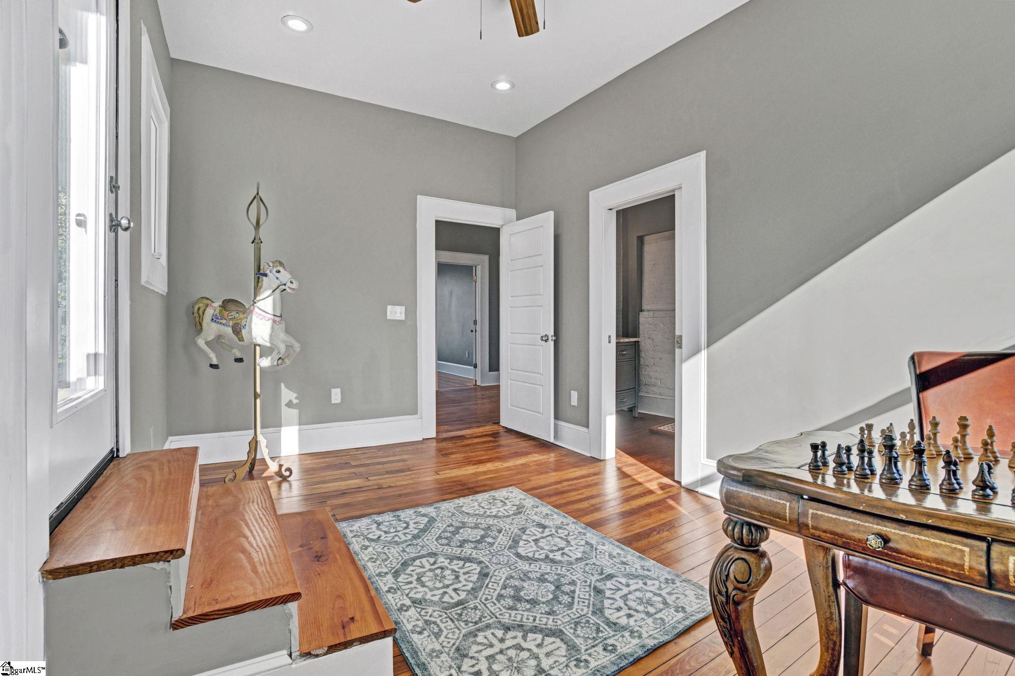 522 S Harper Street Laurens, SC 29360