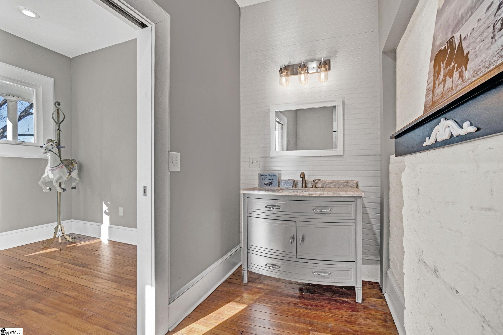 522 S Harper Street Laurens, SC 29360
