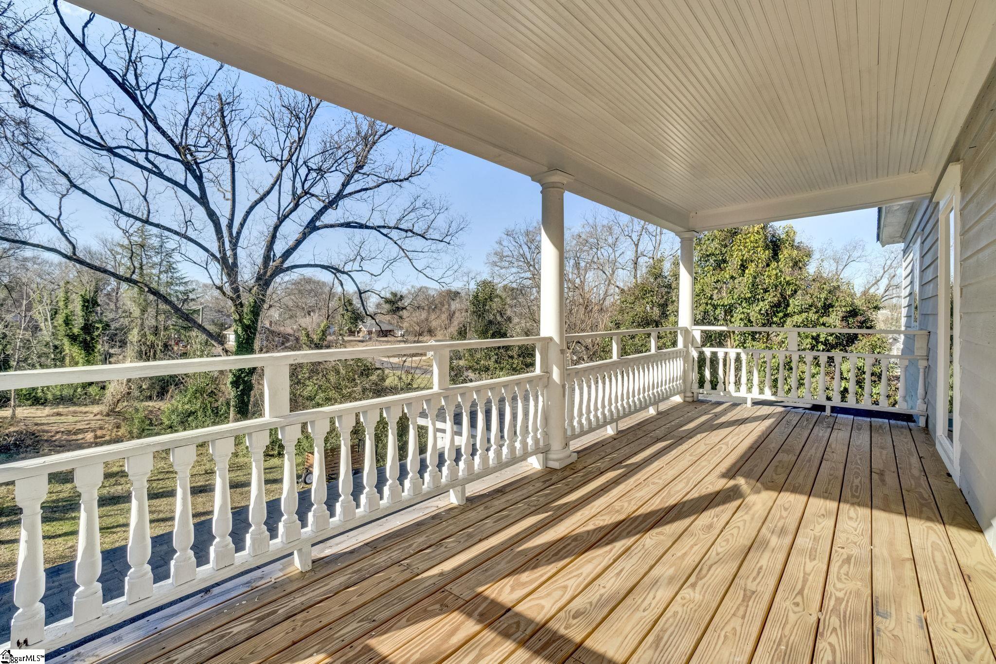 522 S Harper Street Laurens, SC 29360