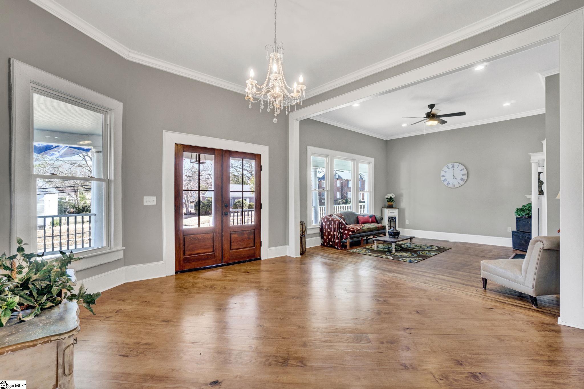 522 S Harper Street Laurens, SC 29360