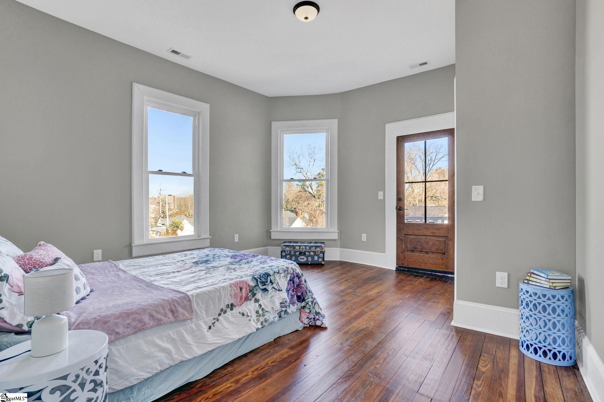 522 S Harper Street Laurens, SC 29360