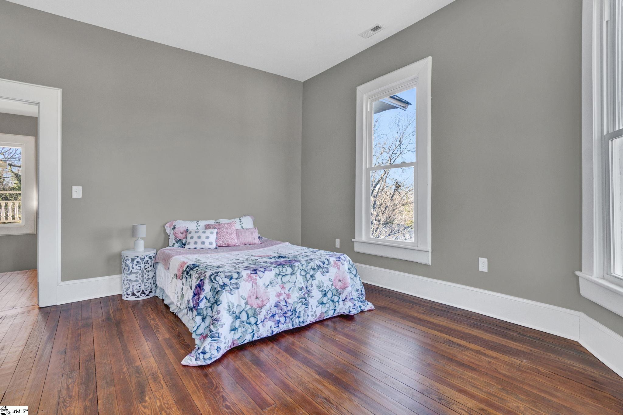 522 S Harper Street Laurens, SC 29360