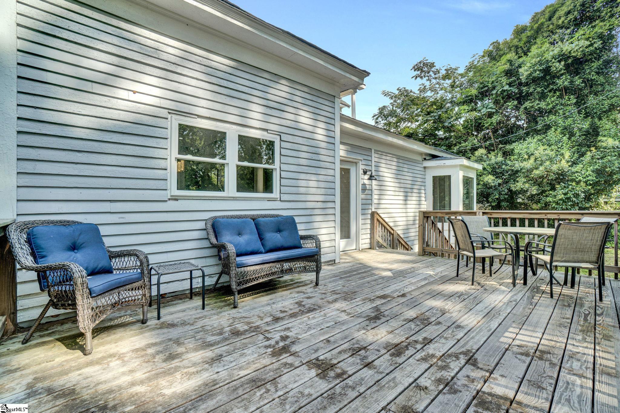 522 S Harper Street Laurens, SC 29360