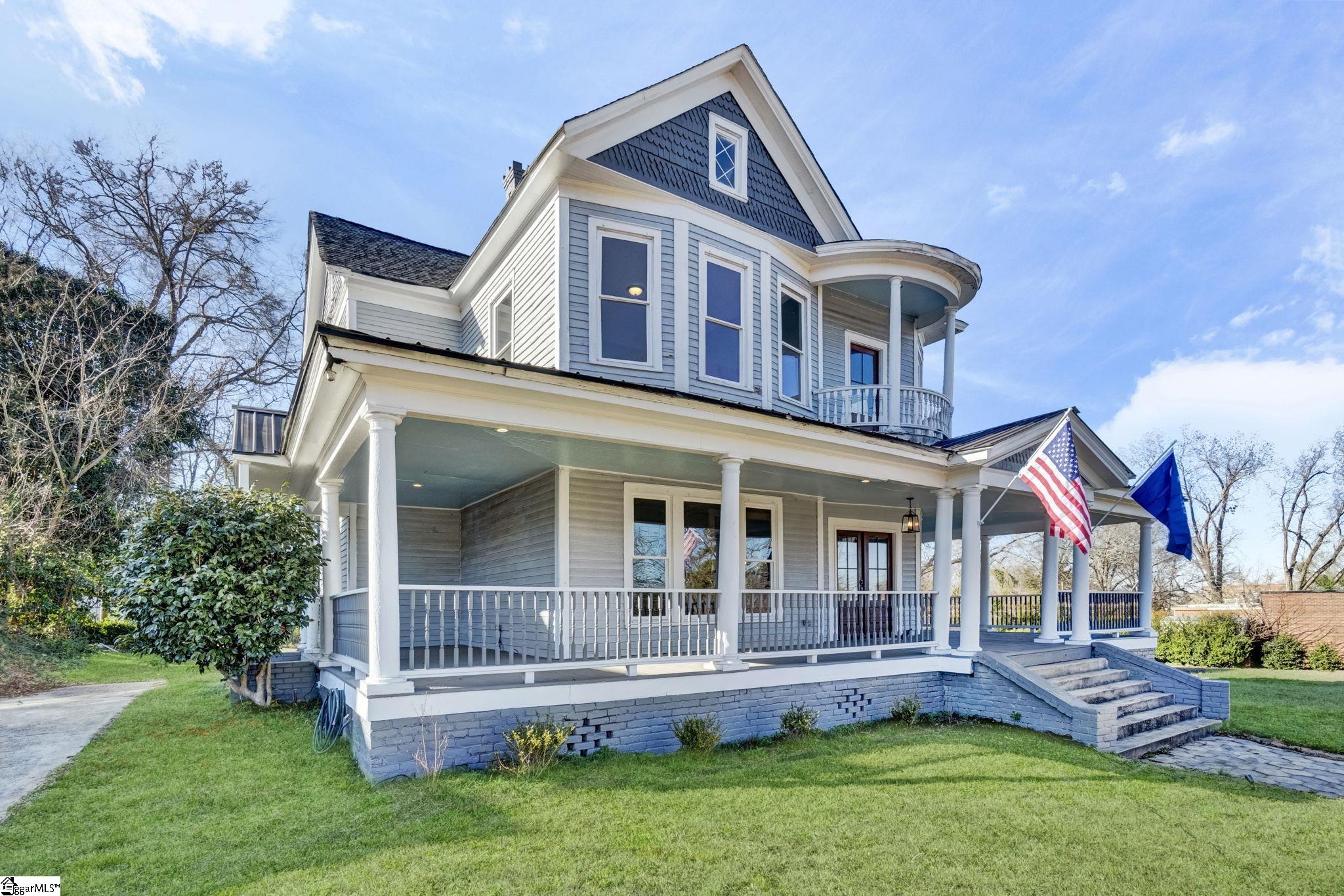 522 S Harper Street Laurens, SC 29360
