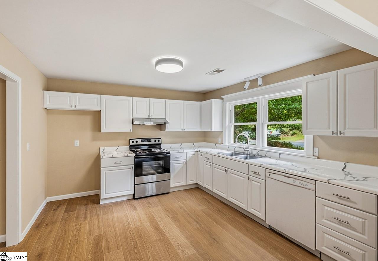 7 Birchbark Drive Greenville, SC 29611