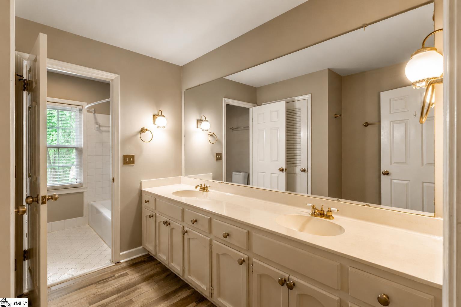 7 Coventry Road Greenville, SC 29615