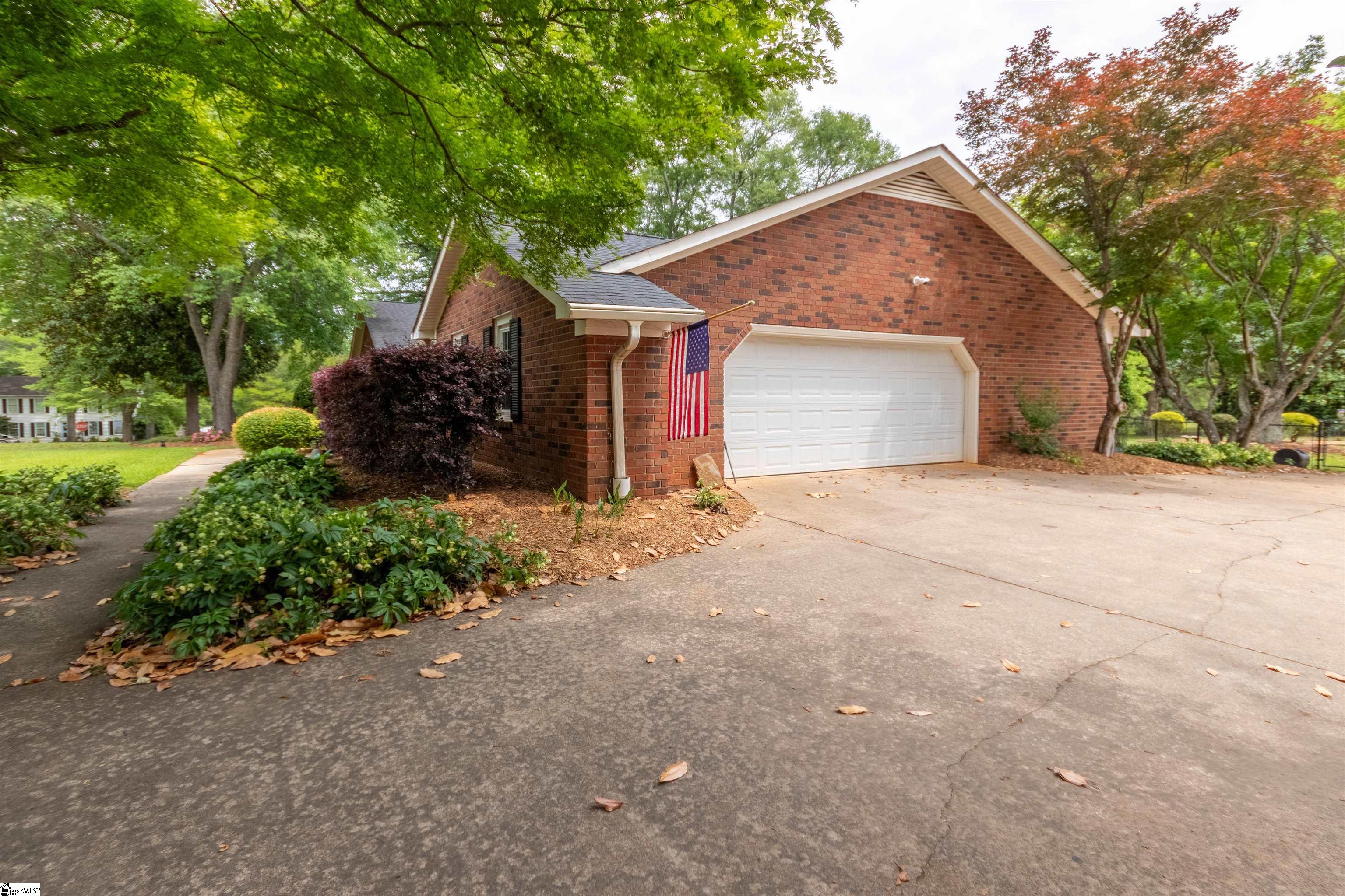 7 Coventry Road Greenville, SC 29615