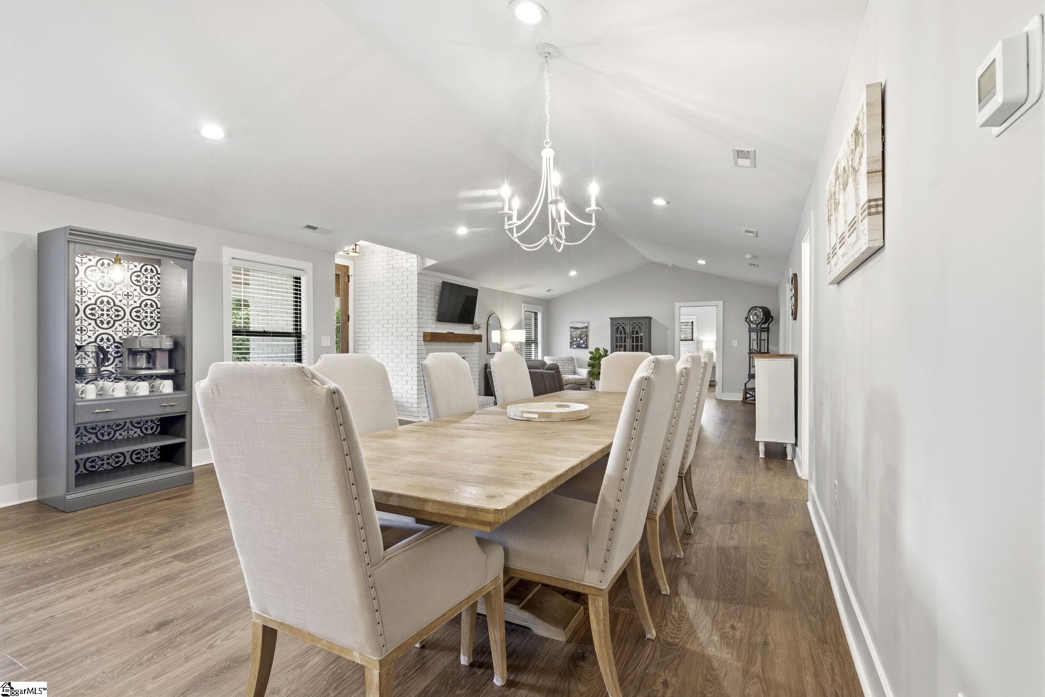 207 Oates Avenue Easley, SC 29640