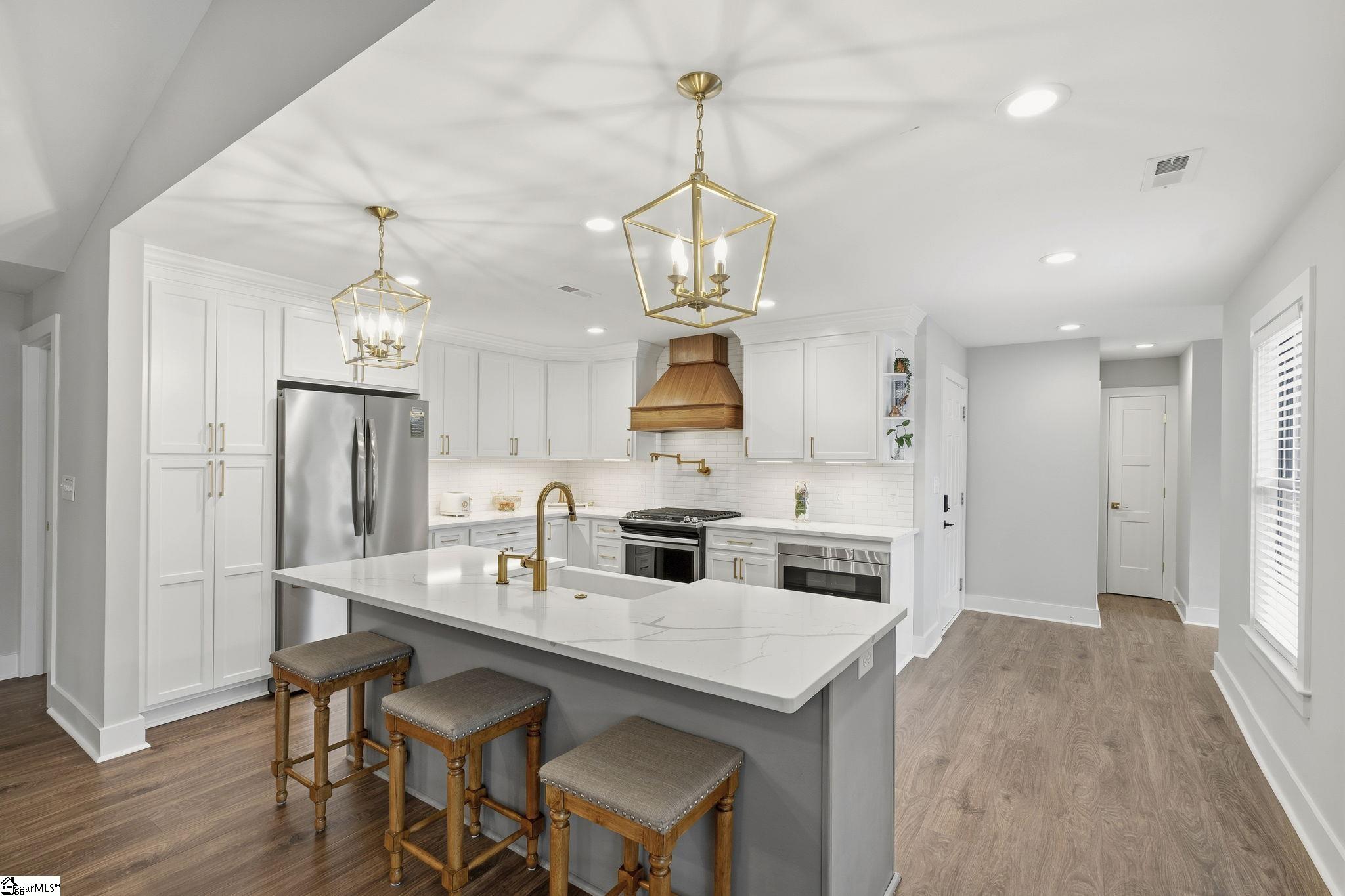 207 Oates Avenue Easley, SC 29640