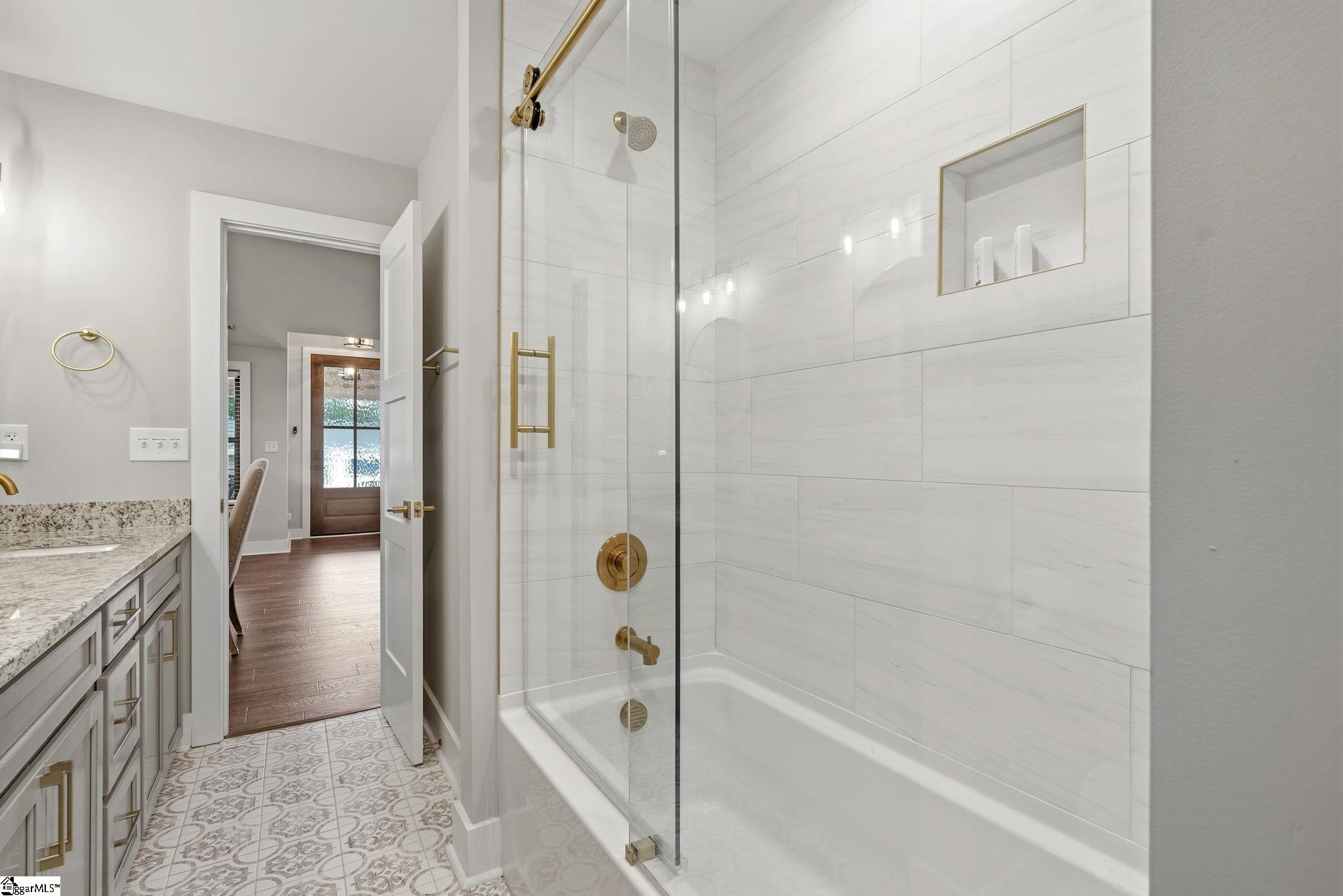 207 Oates Avenue Easley, SC 29640