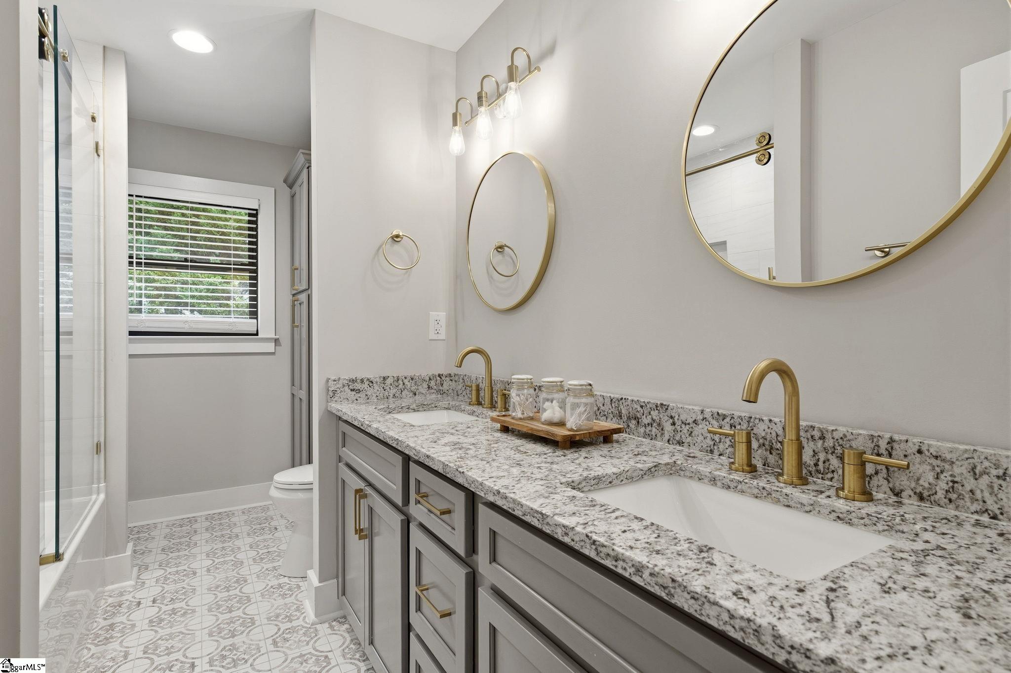207 Oates Avenue Easley, SC 29640