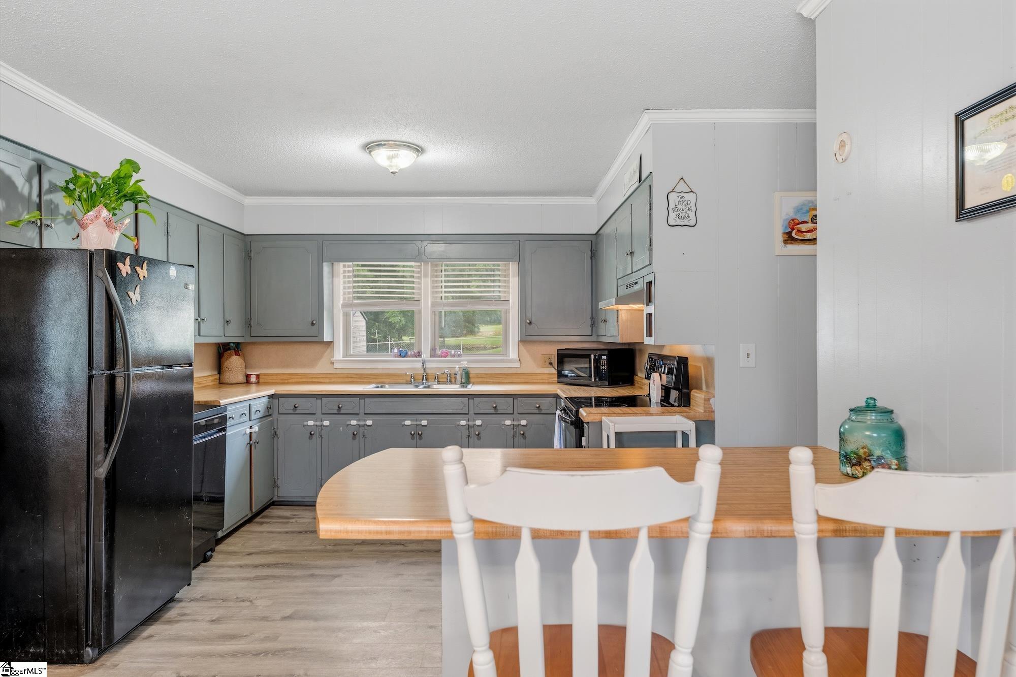 114 1st Street Central, SC 29630