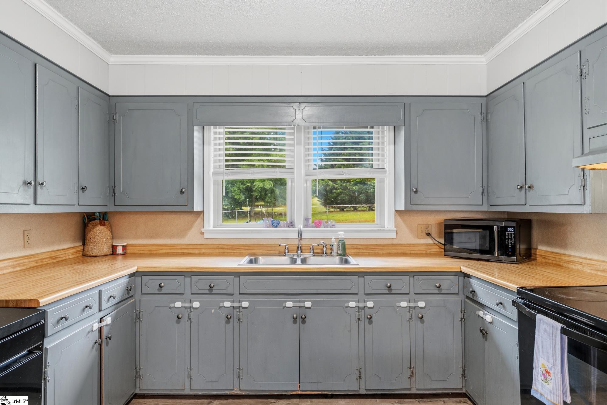 114 1st Street Central, SC 29630
