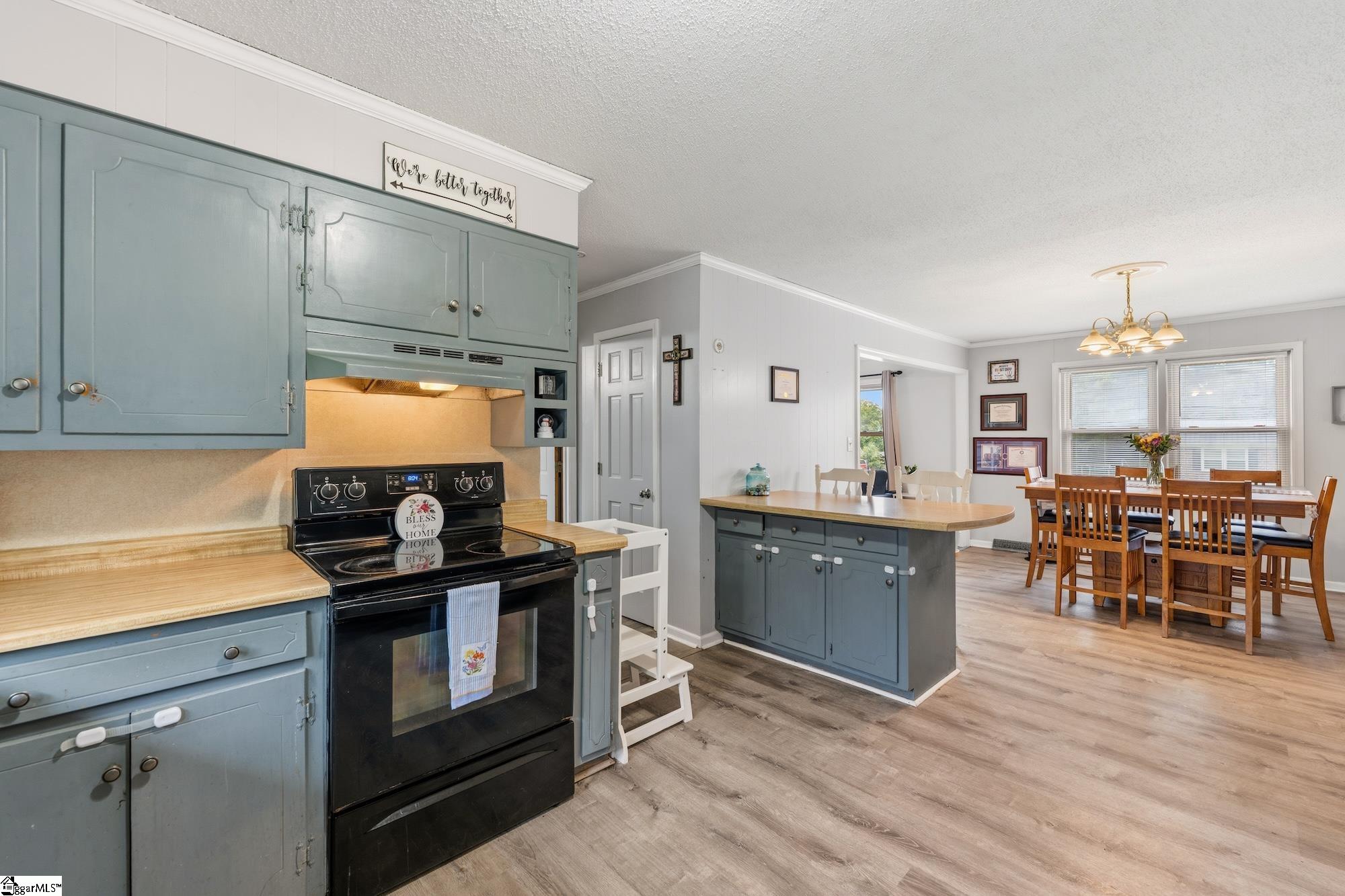 114 1st Street Central, SC 29630