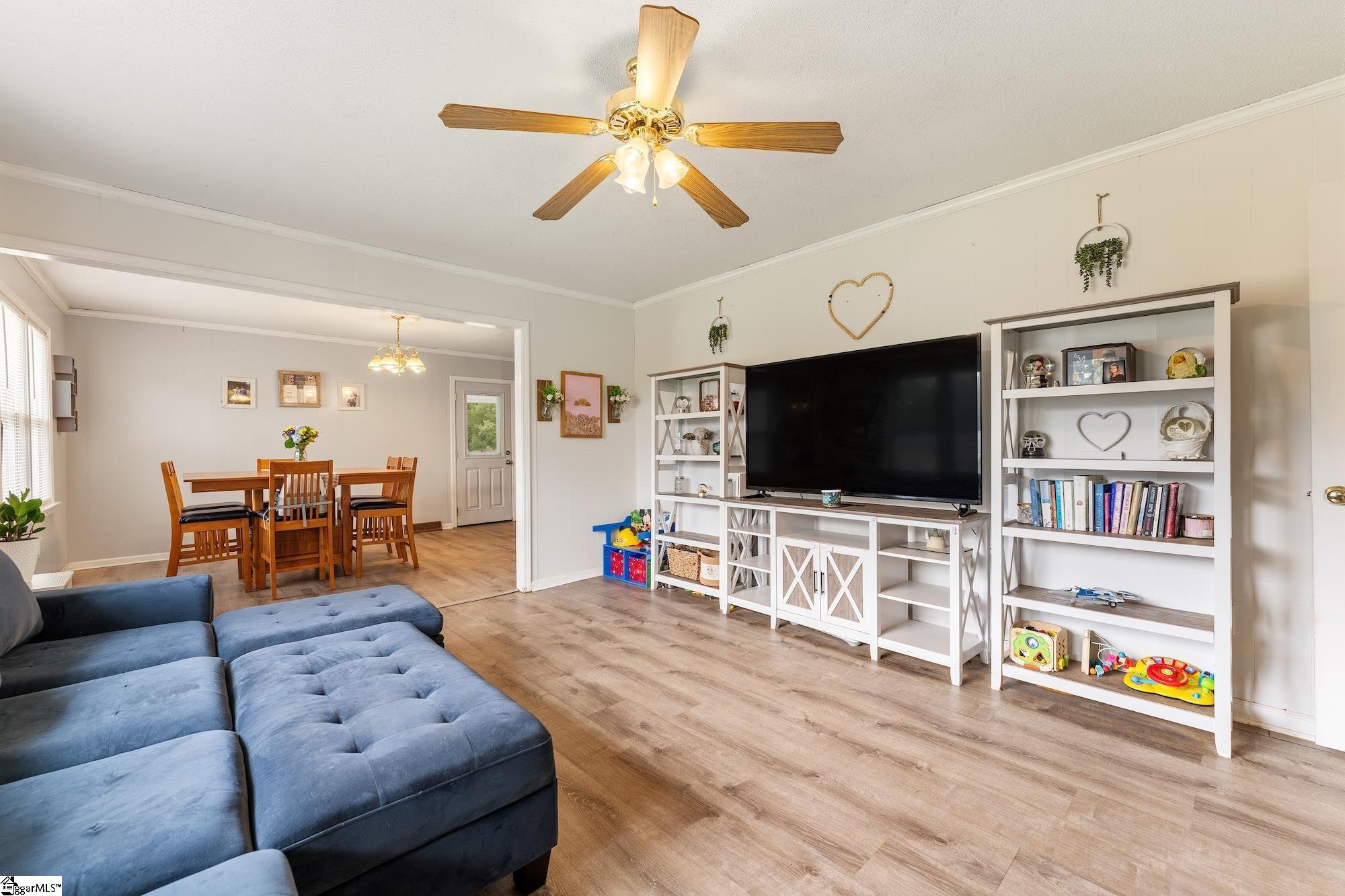 114 1st Street Central, SC 29630