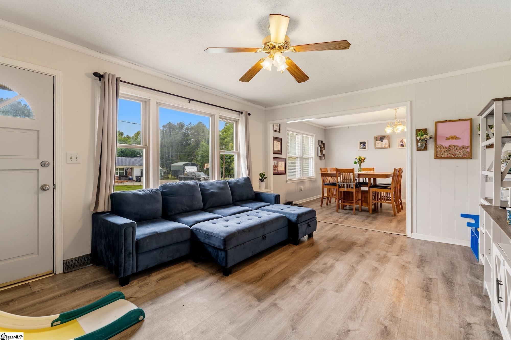 114 1st Street Central, SC 29630