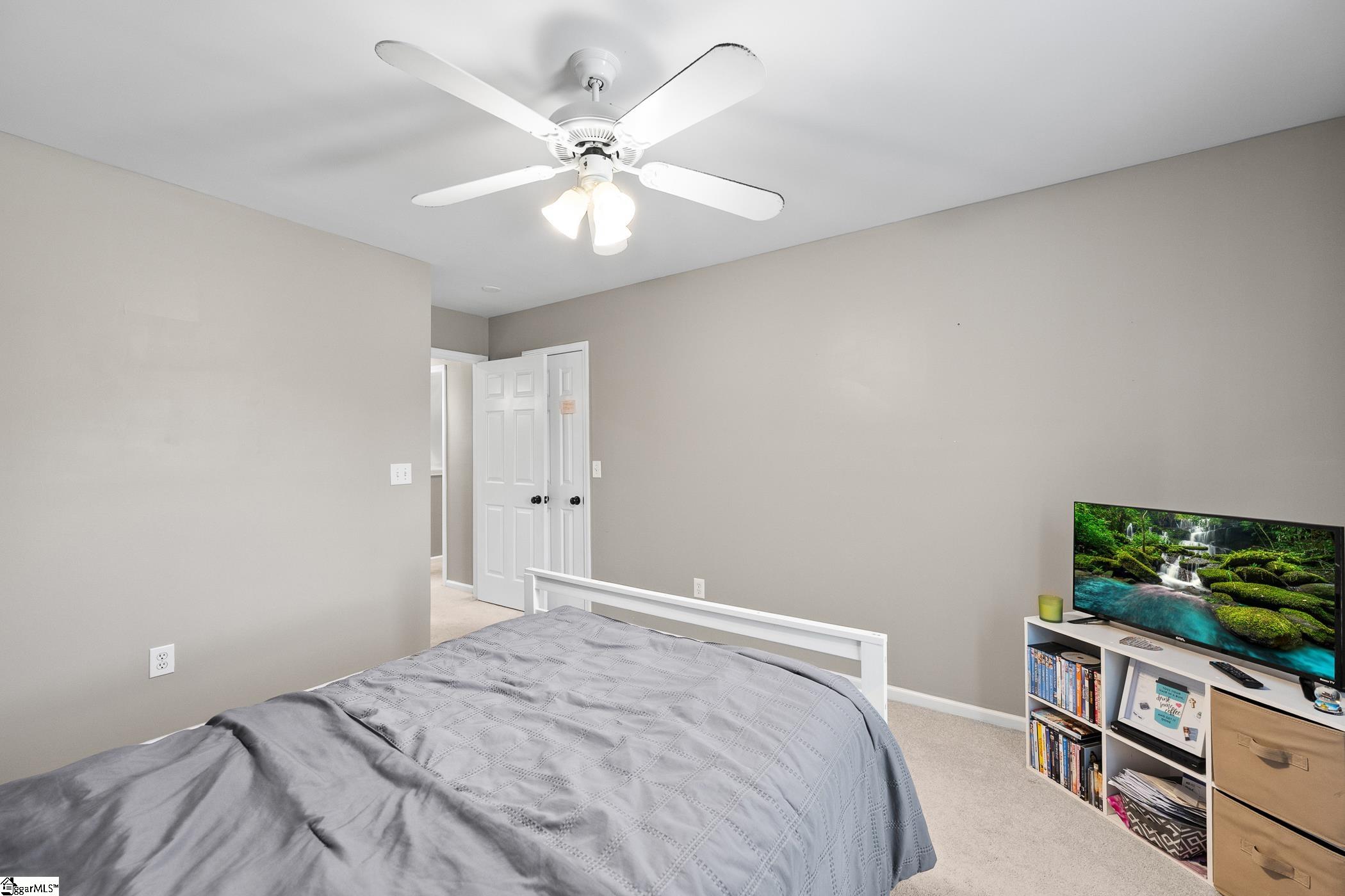 302 Crossvine Way Simpsonville, SC 29680-6864