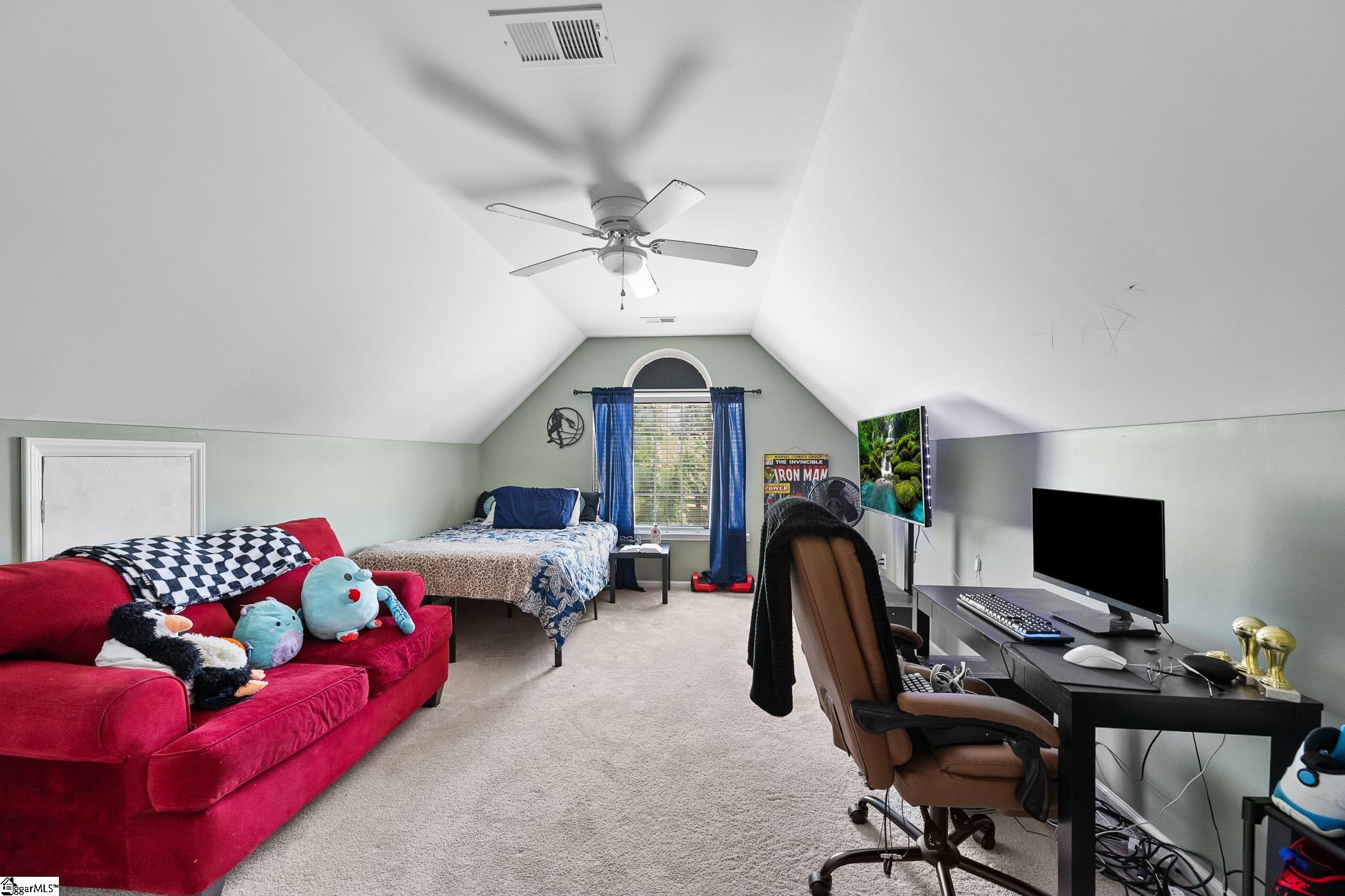 302 Crossvine Way Simpsonville, SC 29680-6864