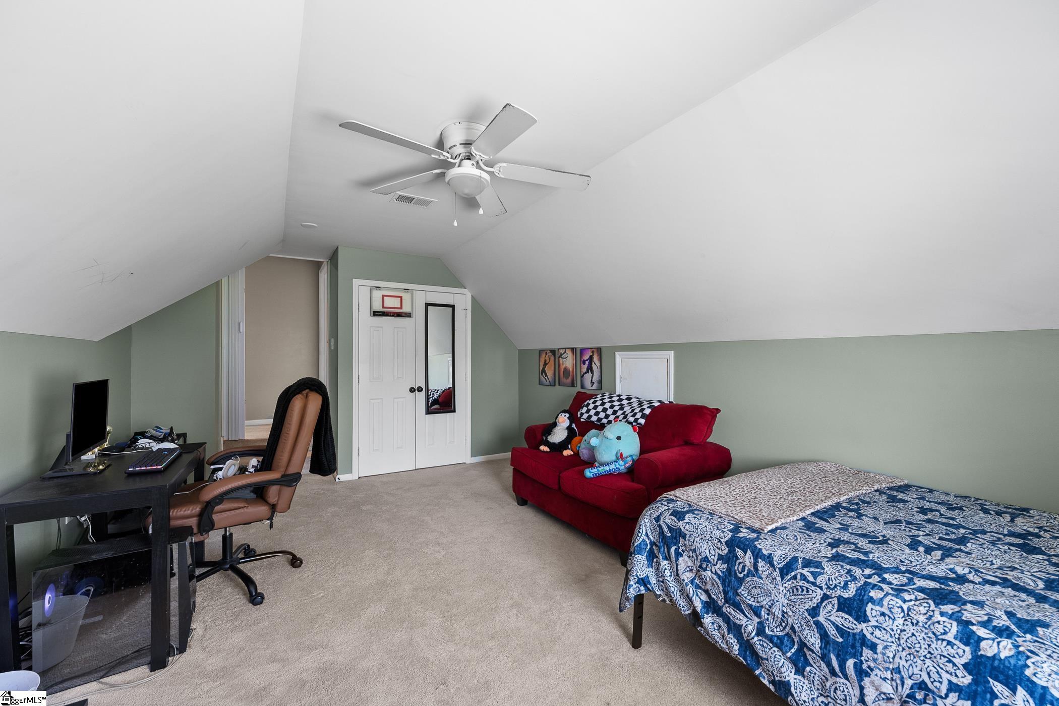 302 Crossvine Way Simpsonville, SC 29680-6864