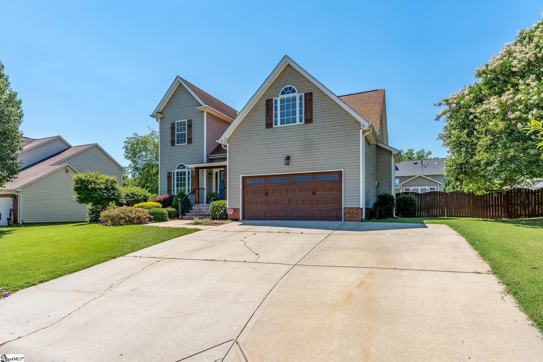 302 Crossvine Way Simpsonville, SC 29680-6864