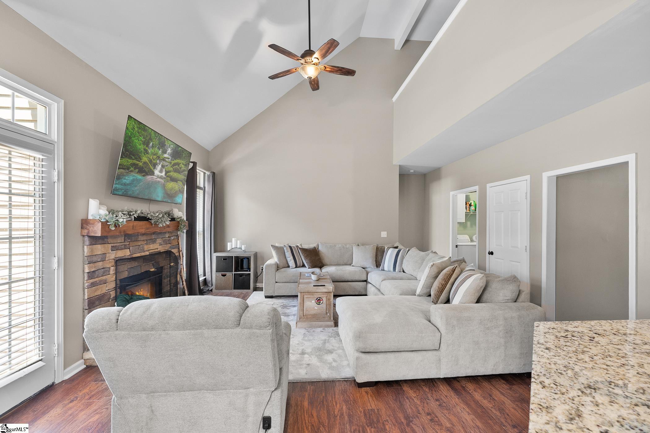 302 Crossvine Way Simpsonville, SC 29680-6864