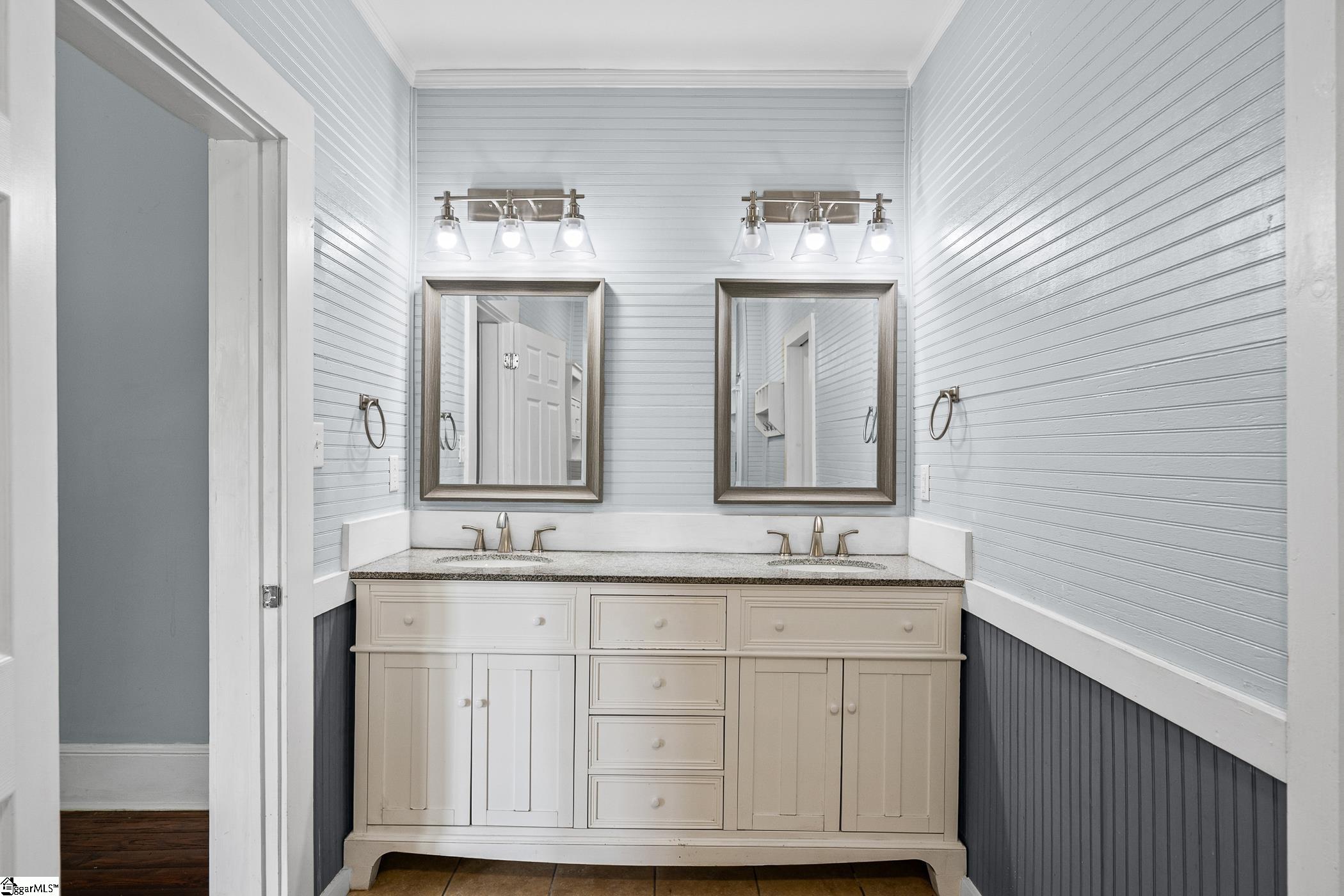 309 N Adair Street Clinton, SC 29325