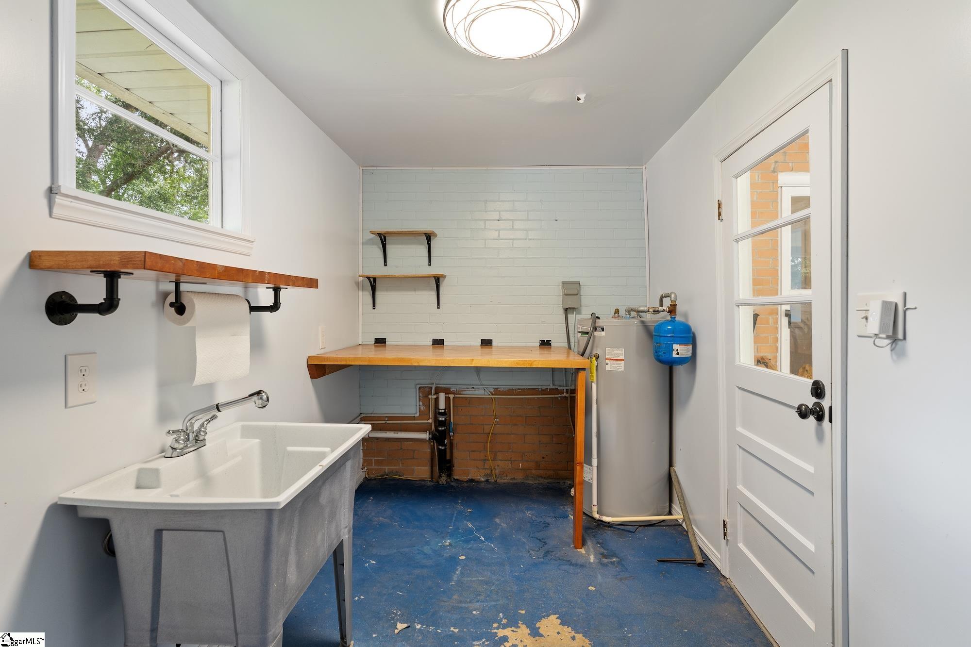 12 Dendy Street Pelzer, SC 29669