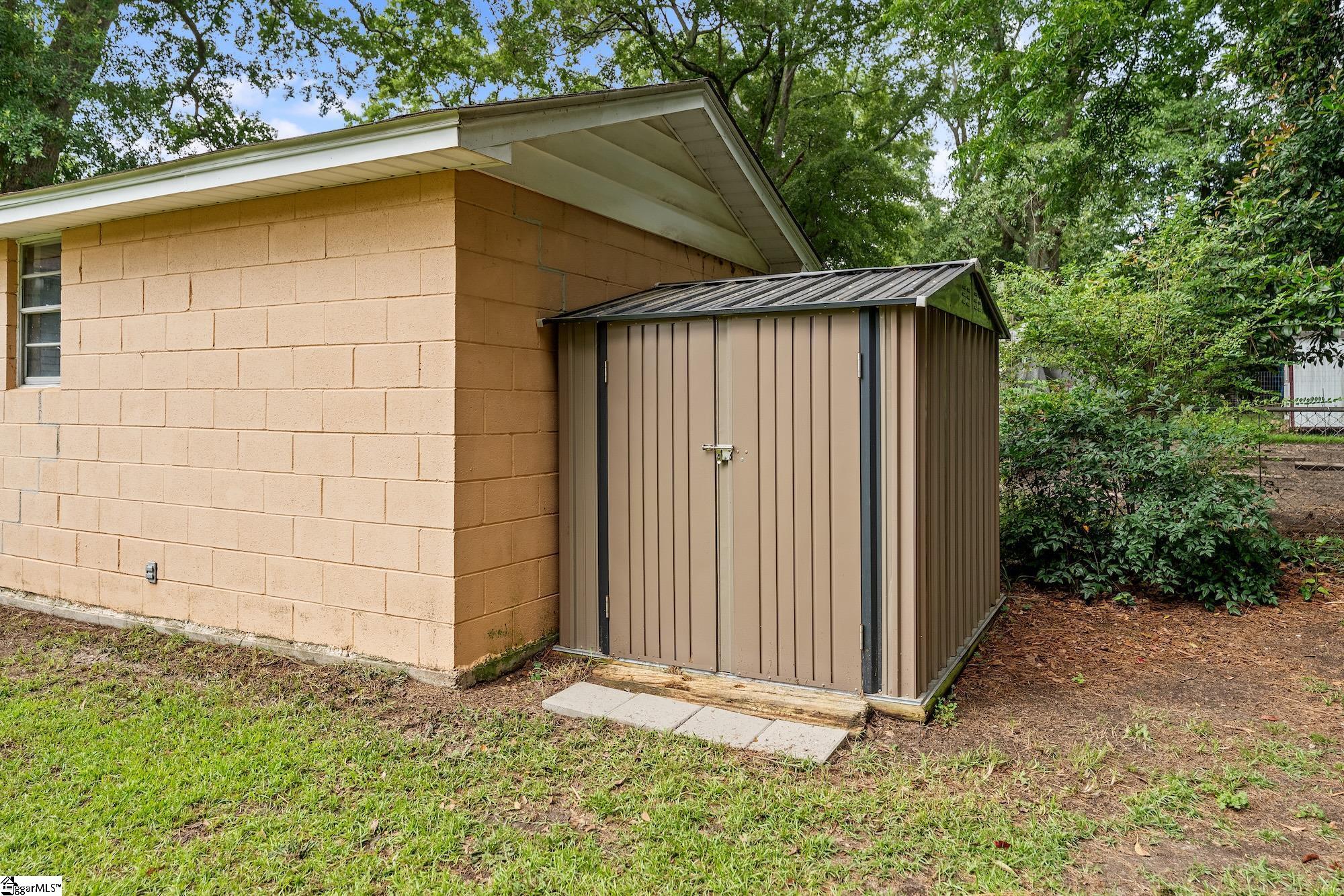 12 Dendy Street Pelzer, SC 29669