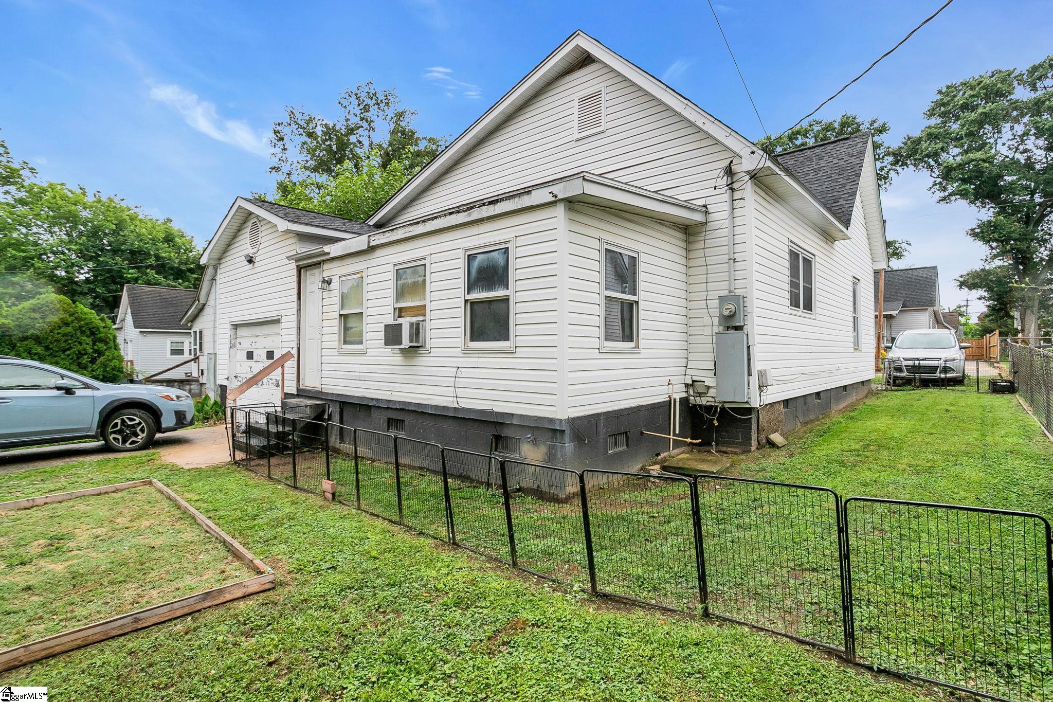 6 Webb Street Greenville, SC 29605