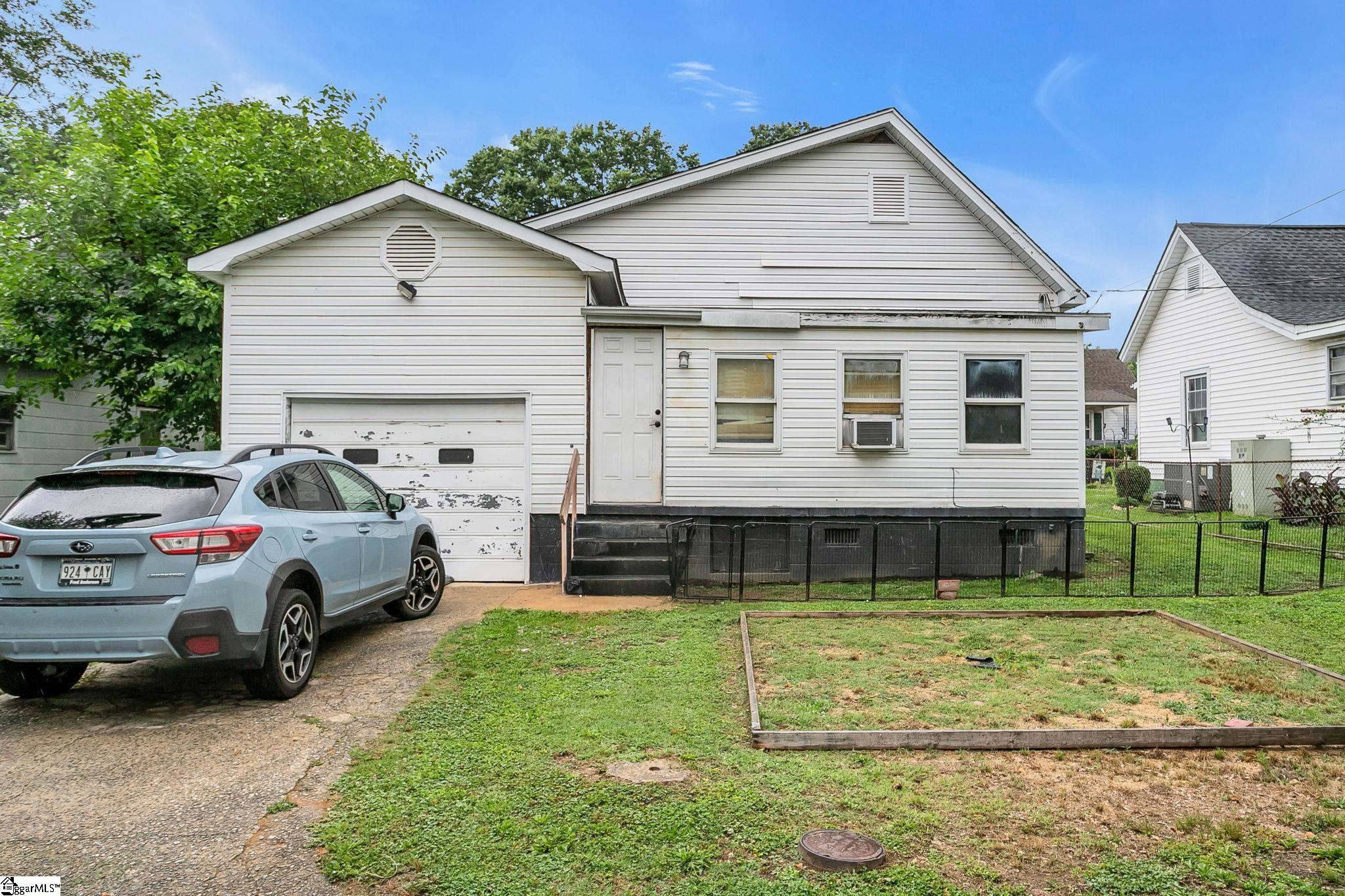 6 Webb Street Greenville, SC 29605
