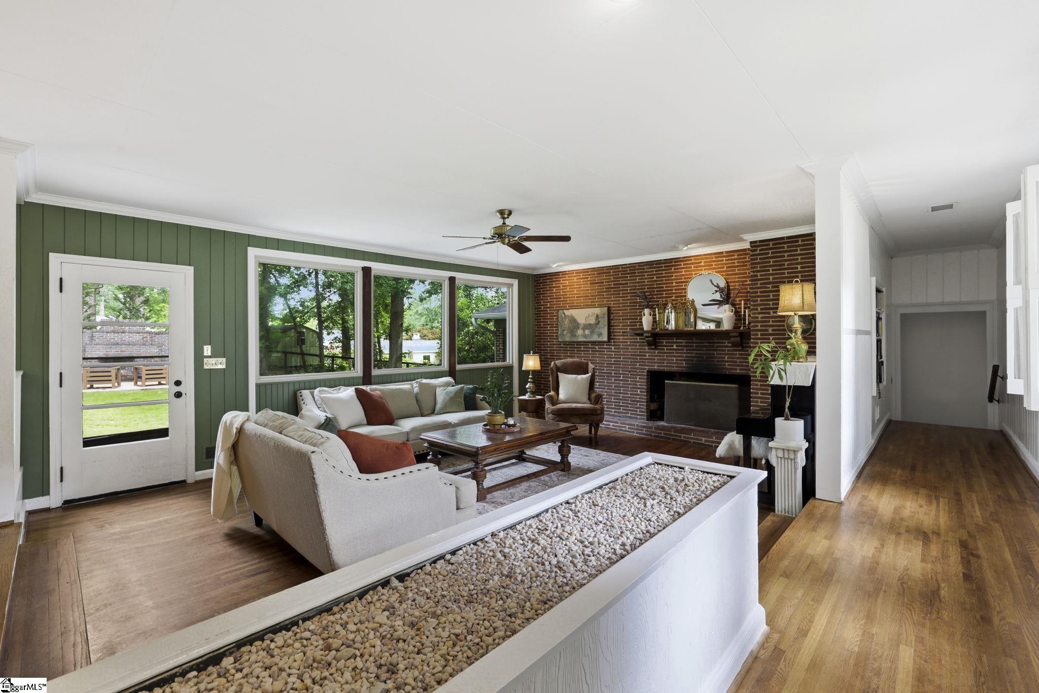 211 Grace Avenue Easley, SC 29640