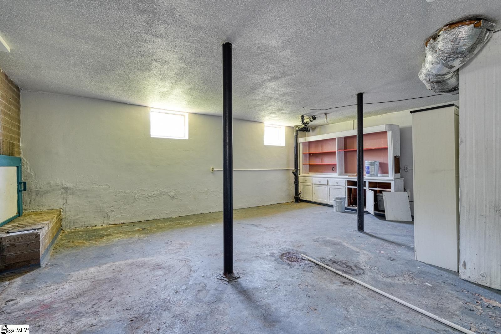 171 E Victoria Road Spartanburg, SC 29302