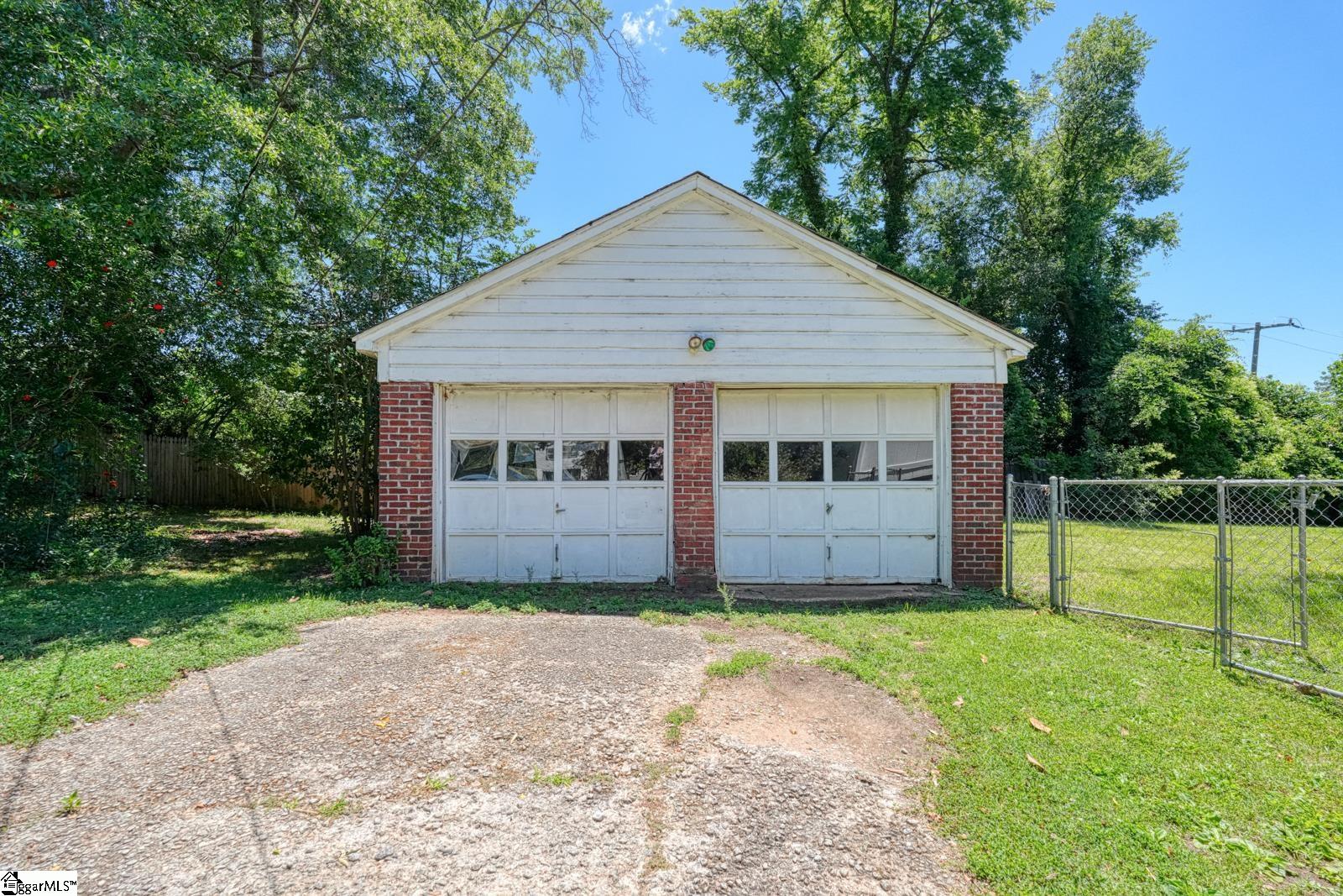 171 E Victoria Road Spartanburg, SC 29302