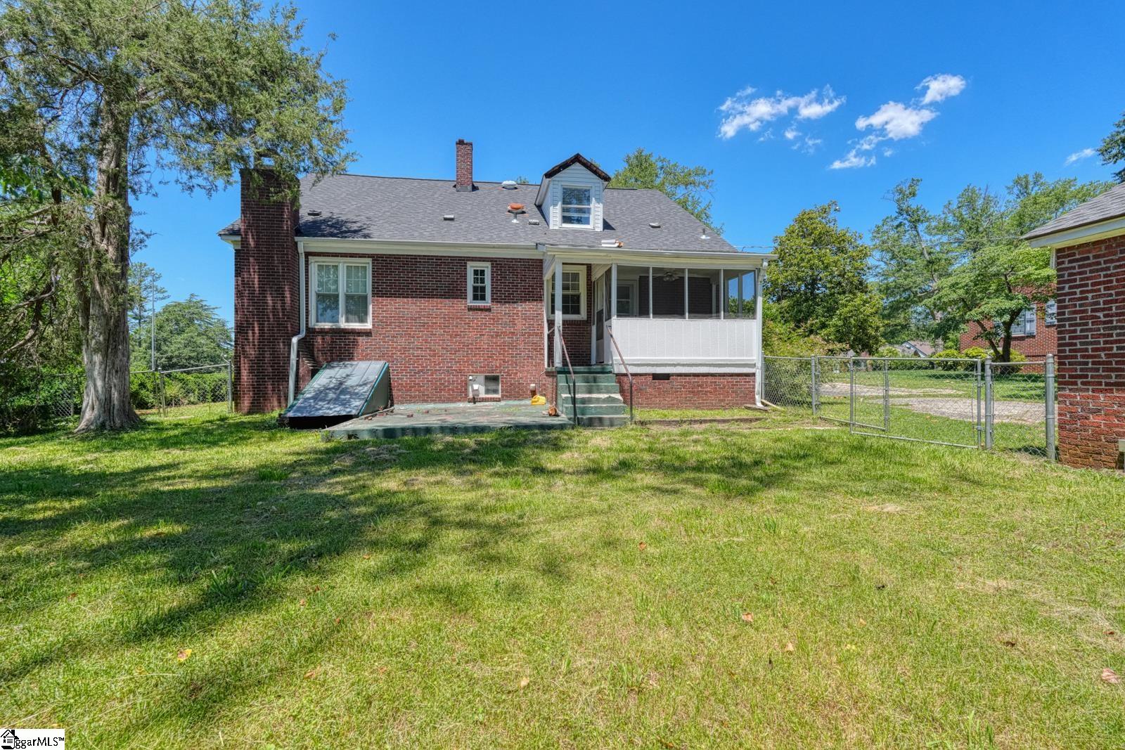 171 E Victoria Road Spartanburg, SC 29302