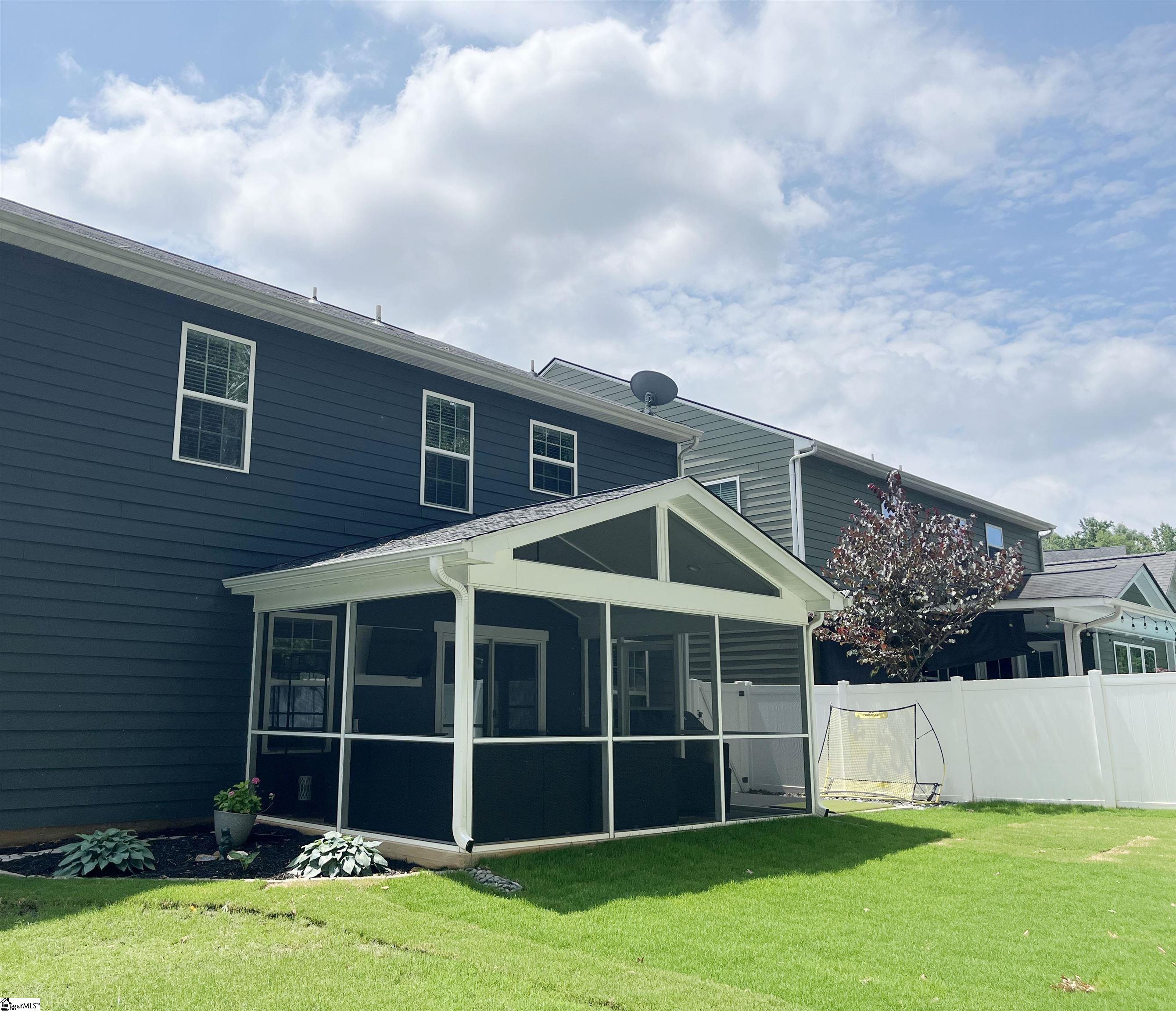 113 Waters Run Lane Simpsonville, SC 29681