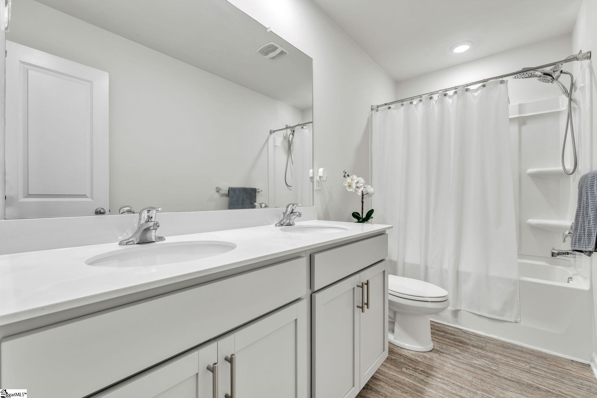 208 Bracken Woods Way Piedmont, SC 29673