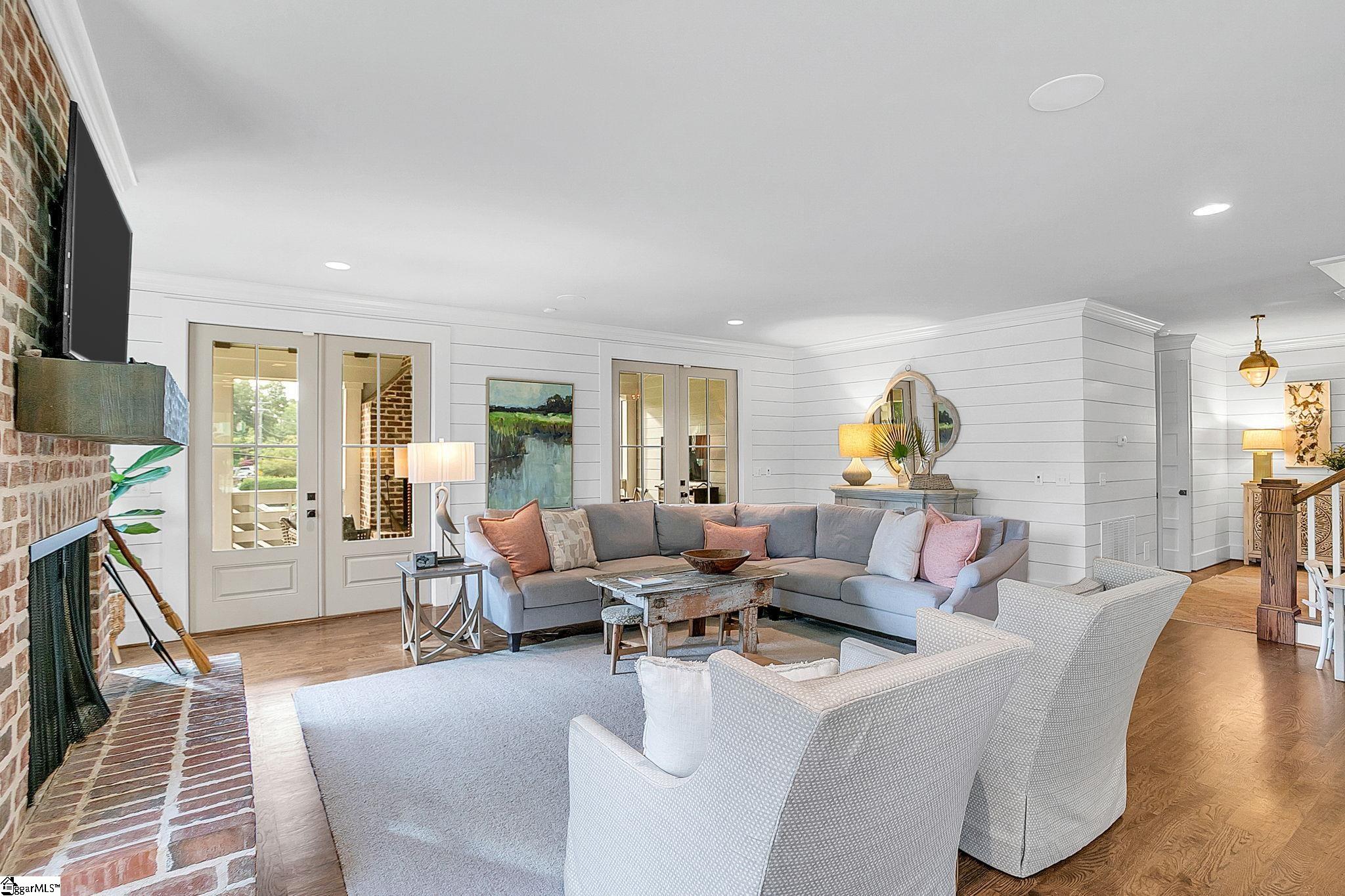 1 Waccamaw Avenue Greenville, SC 29605