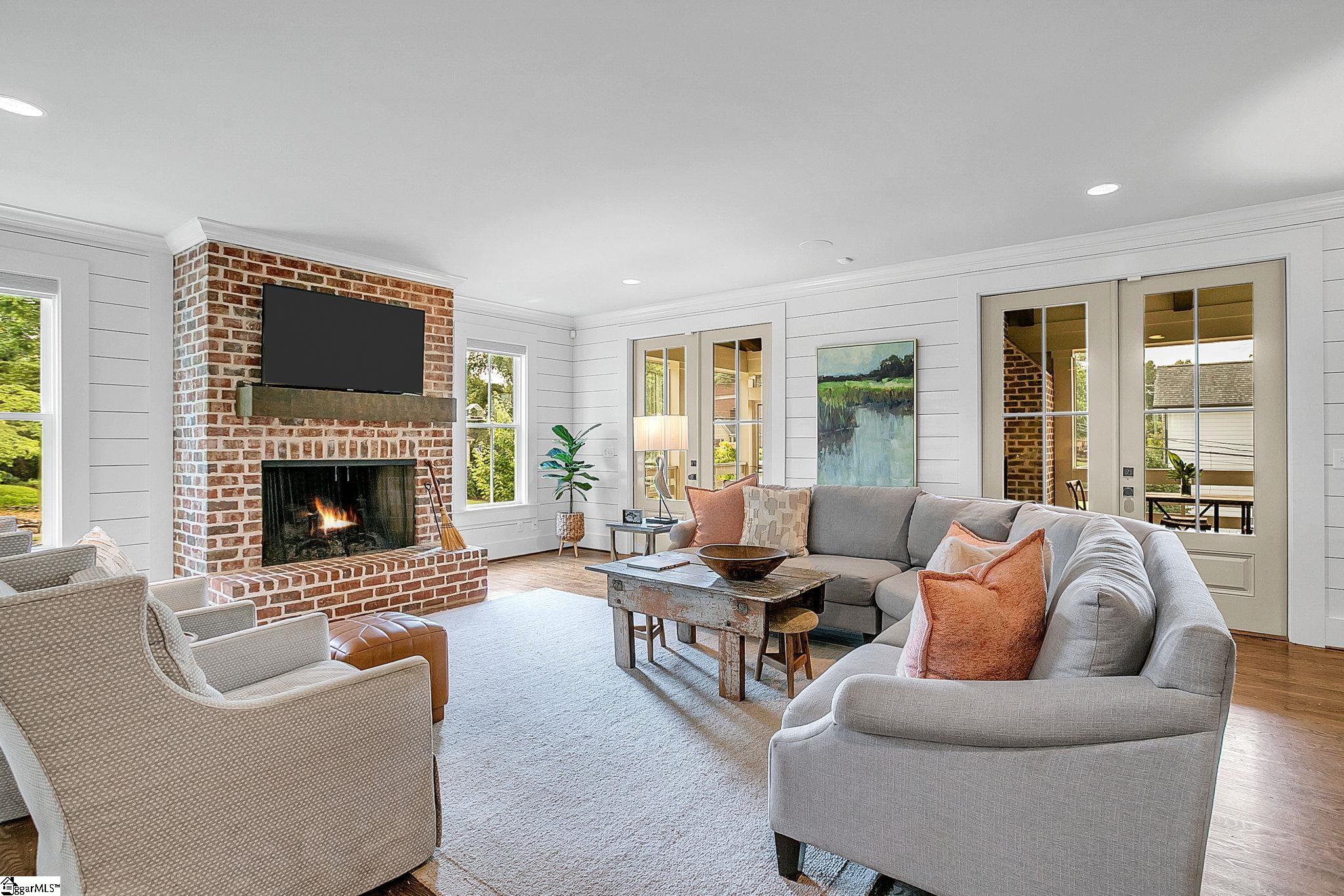 1 Waccamaw Avenue Greenville, SC 29605