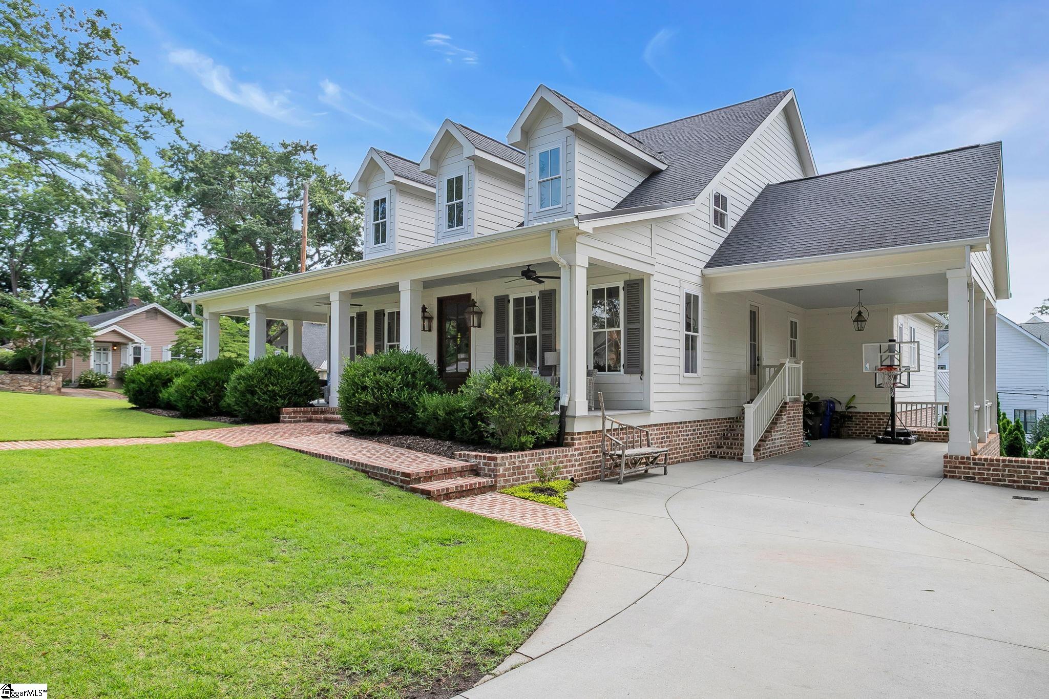 1 Waccamaw Avenue Greenville, SC 29605