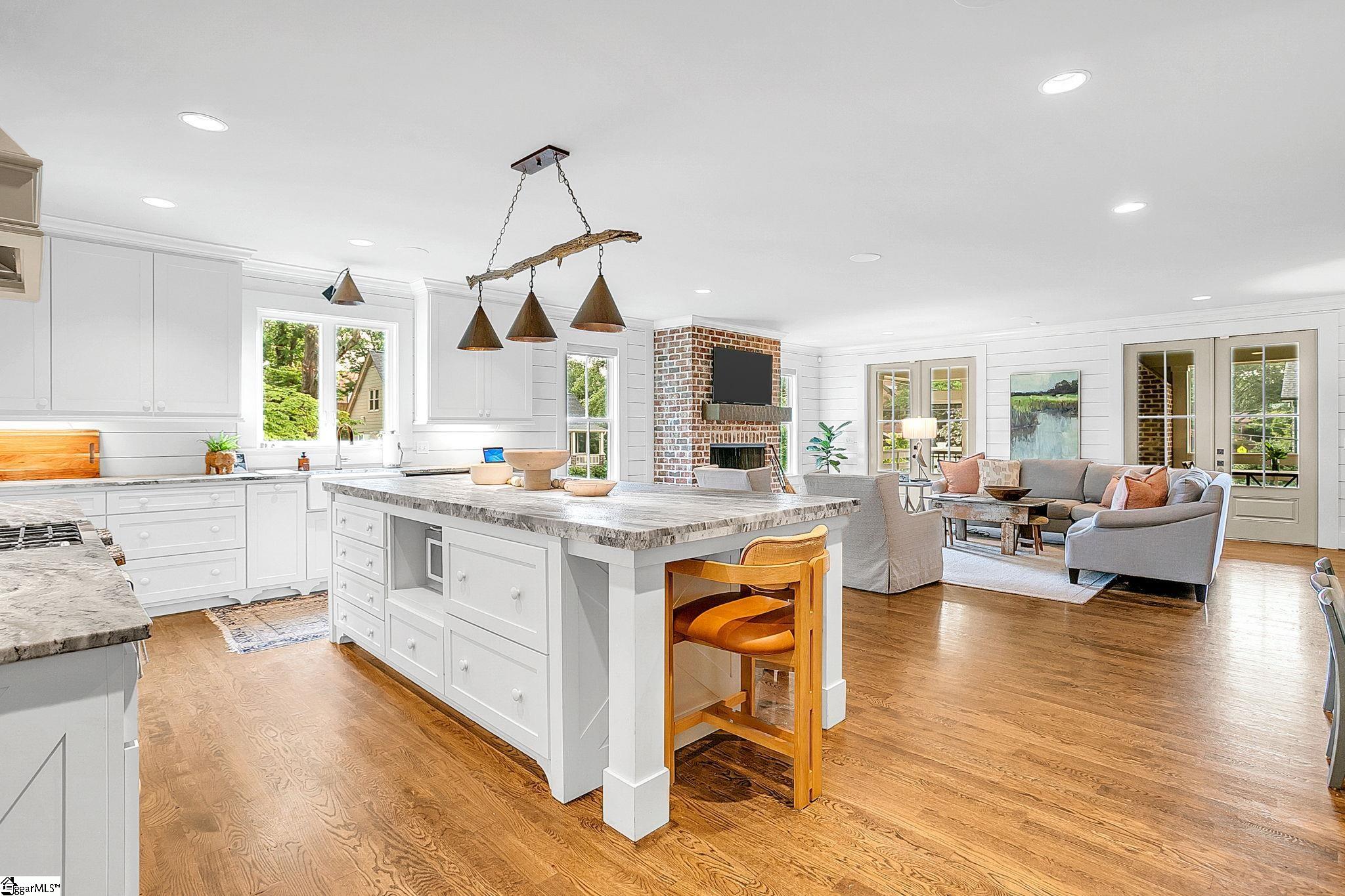 1 Waccamaw Avenue Greenville, SC 29605