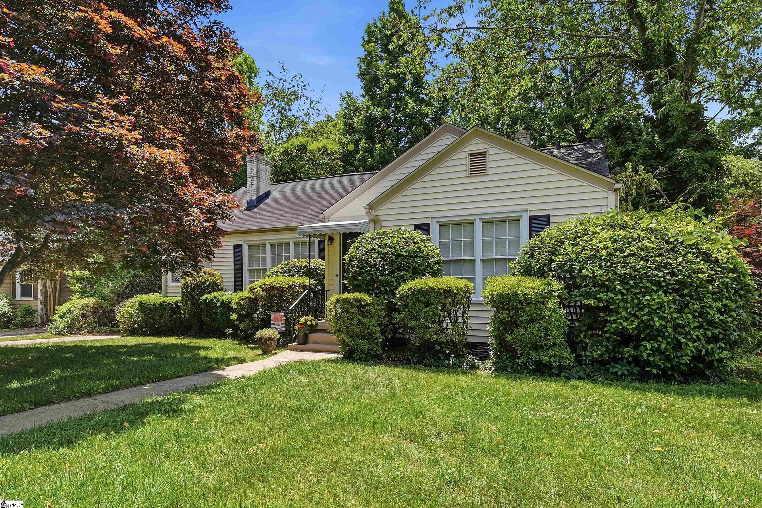 8 Northwood Avenue Greenville, SC 29609