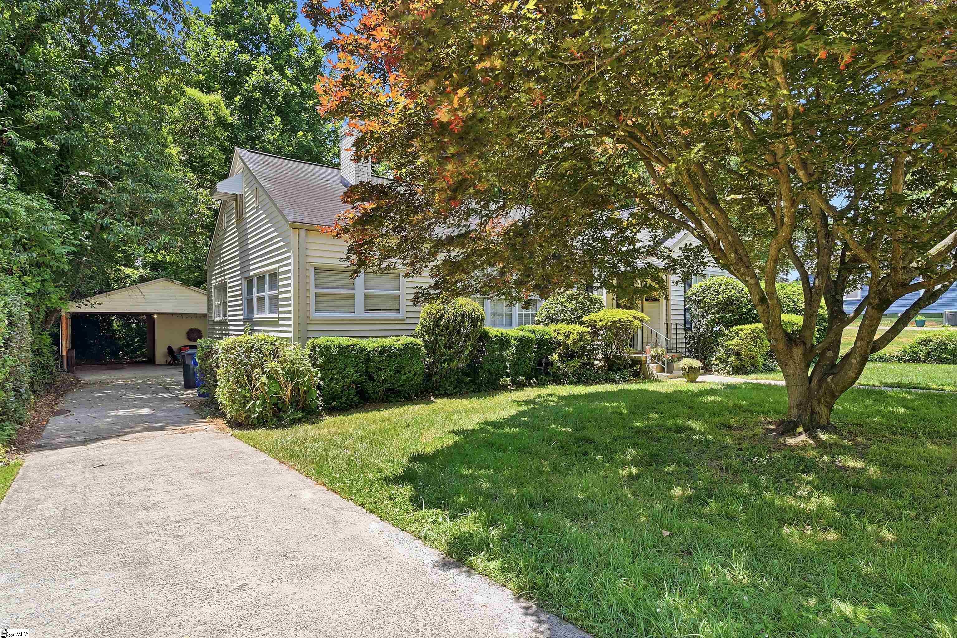 8 Northwood Avenue Greenville, SC 29609