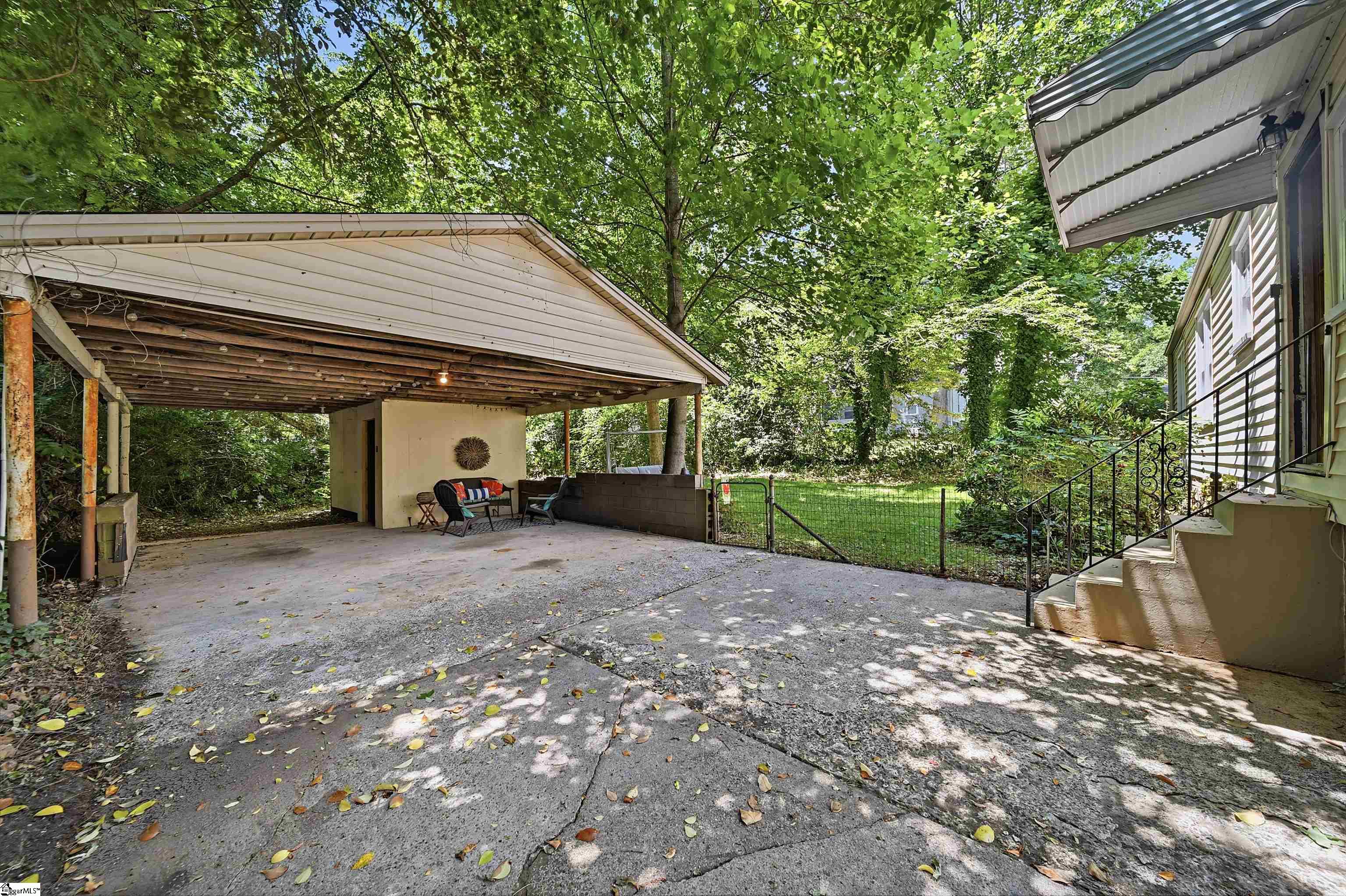 8 Northwood Avenue Greenville, SC 29609