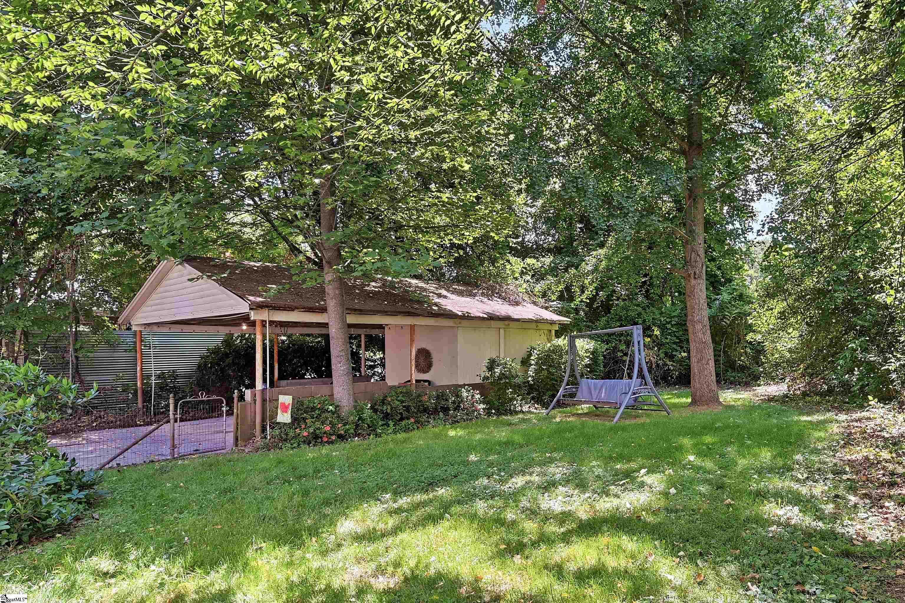 8 Northwood Avenue Greenville, SC 29609