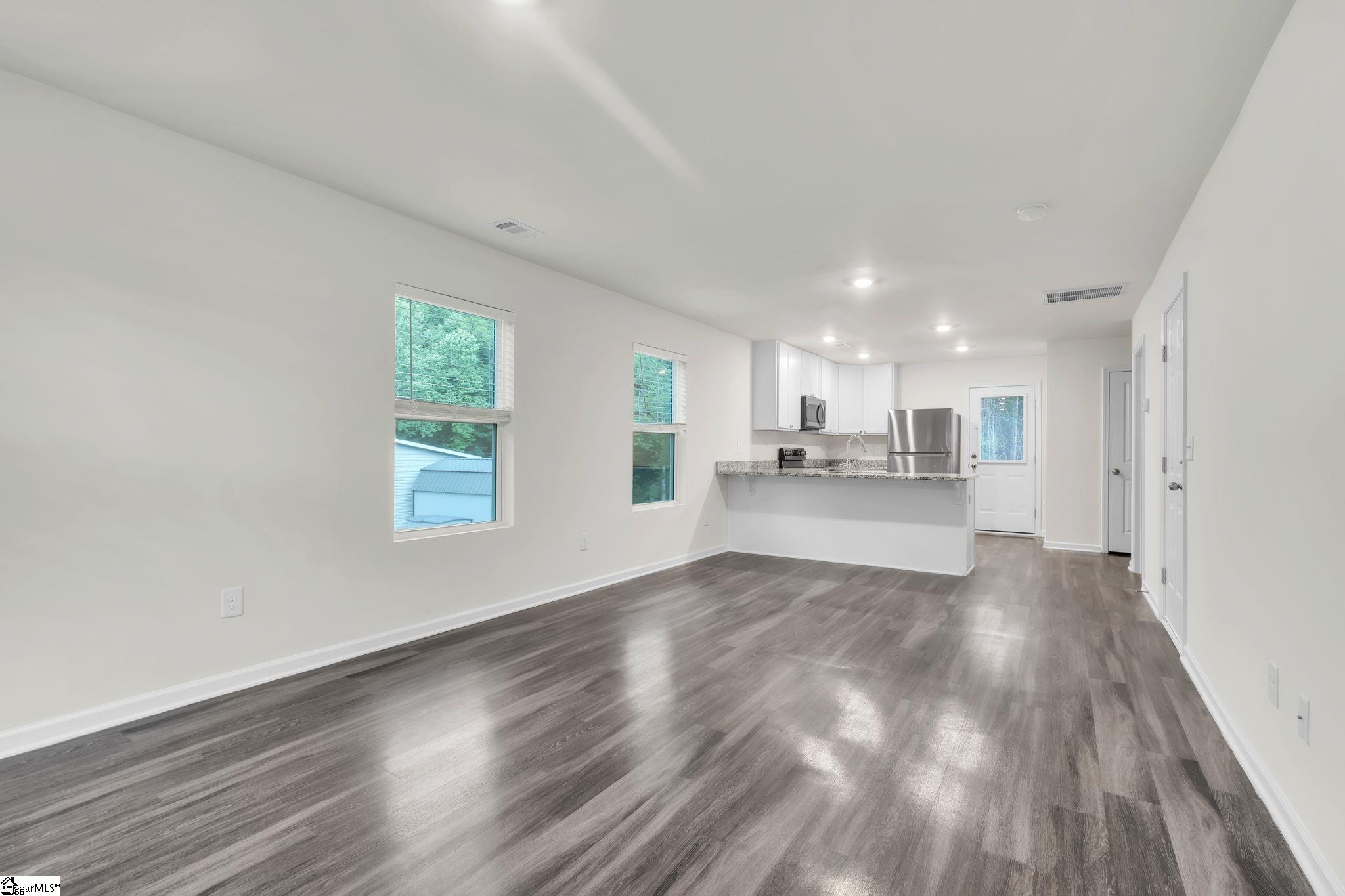 2 Anchor Road Greenville, SC 29617