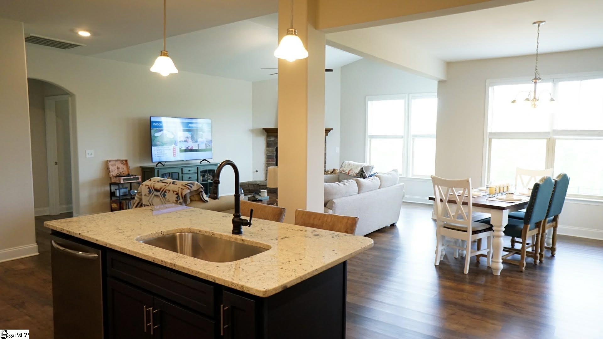 315 Glendon Street Greer, SC 29651