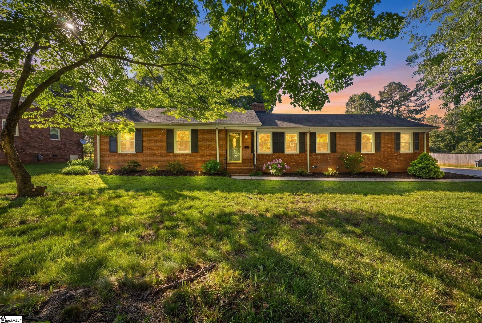 737 Lucerne Drive Spartanburg, SC 29302