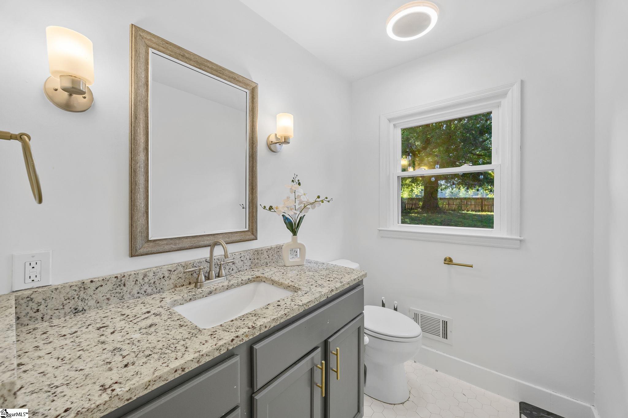 737 Lucerne Drive Spartanburg, SC 29302