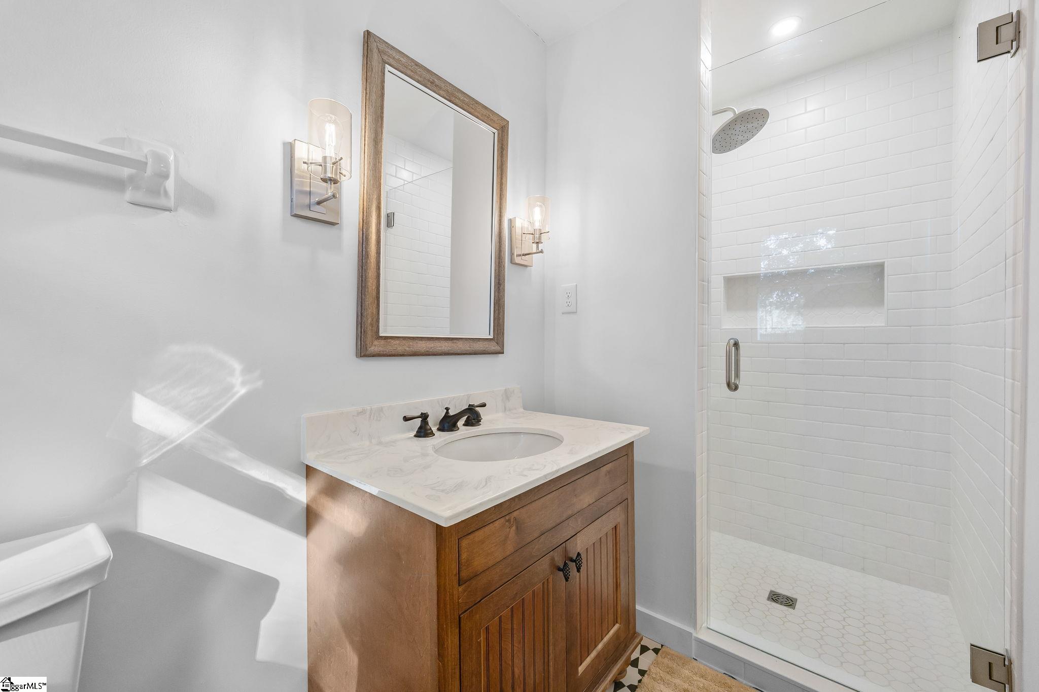 737 Lucerne Drive Spartanburg, SC 29302