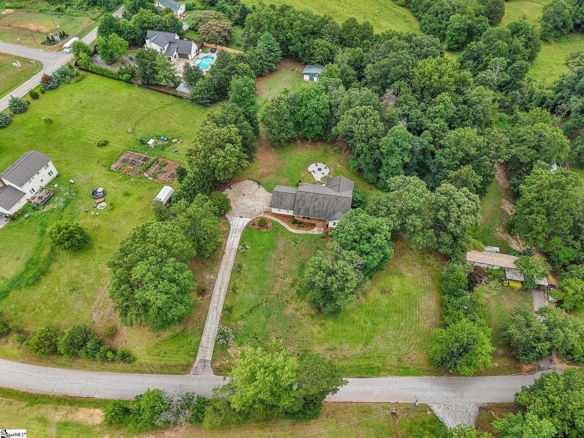 868 Bulls Road Taylors, SC 29687